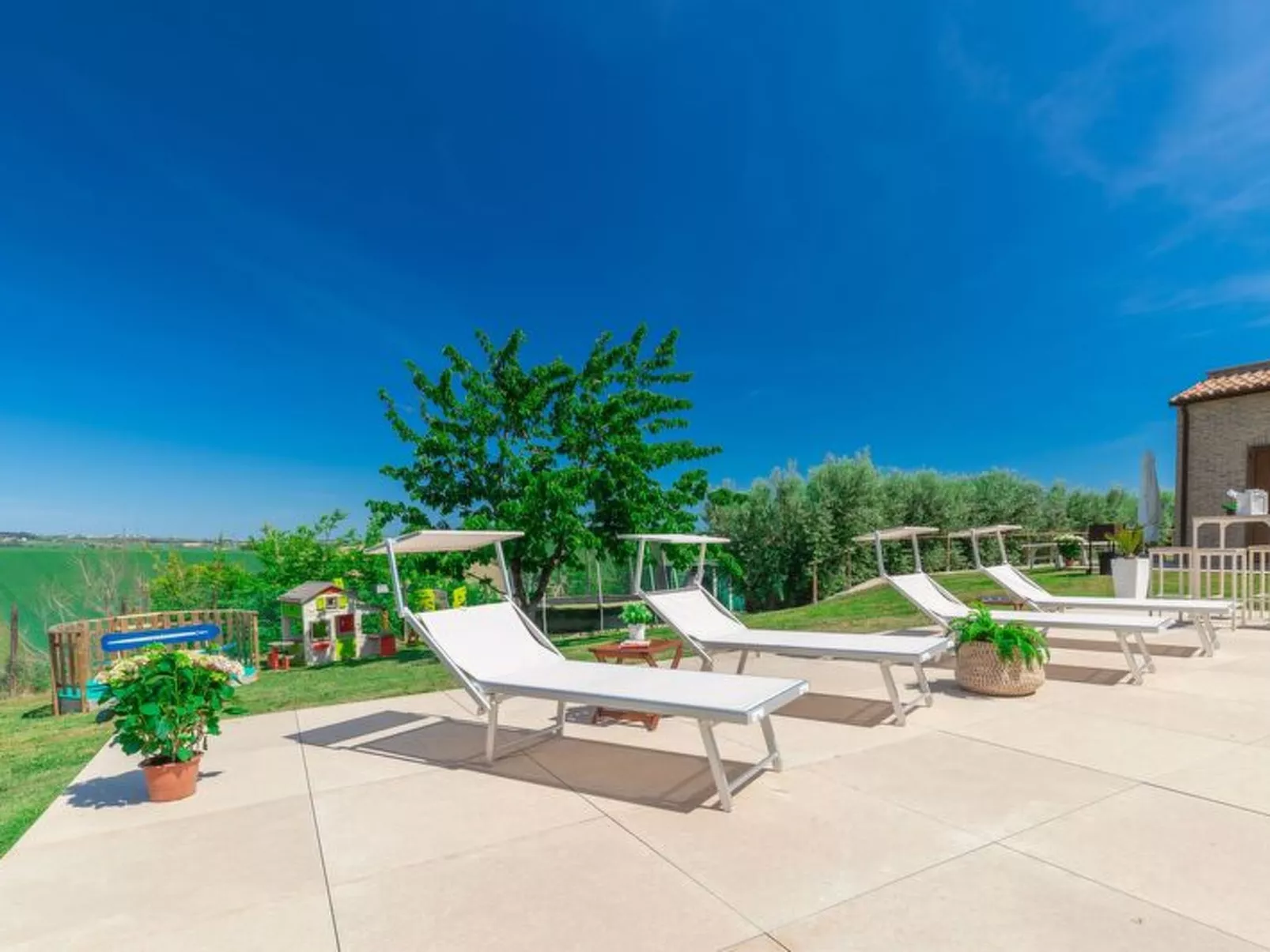 Villa Clair - Draußen