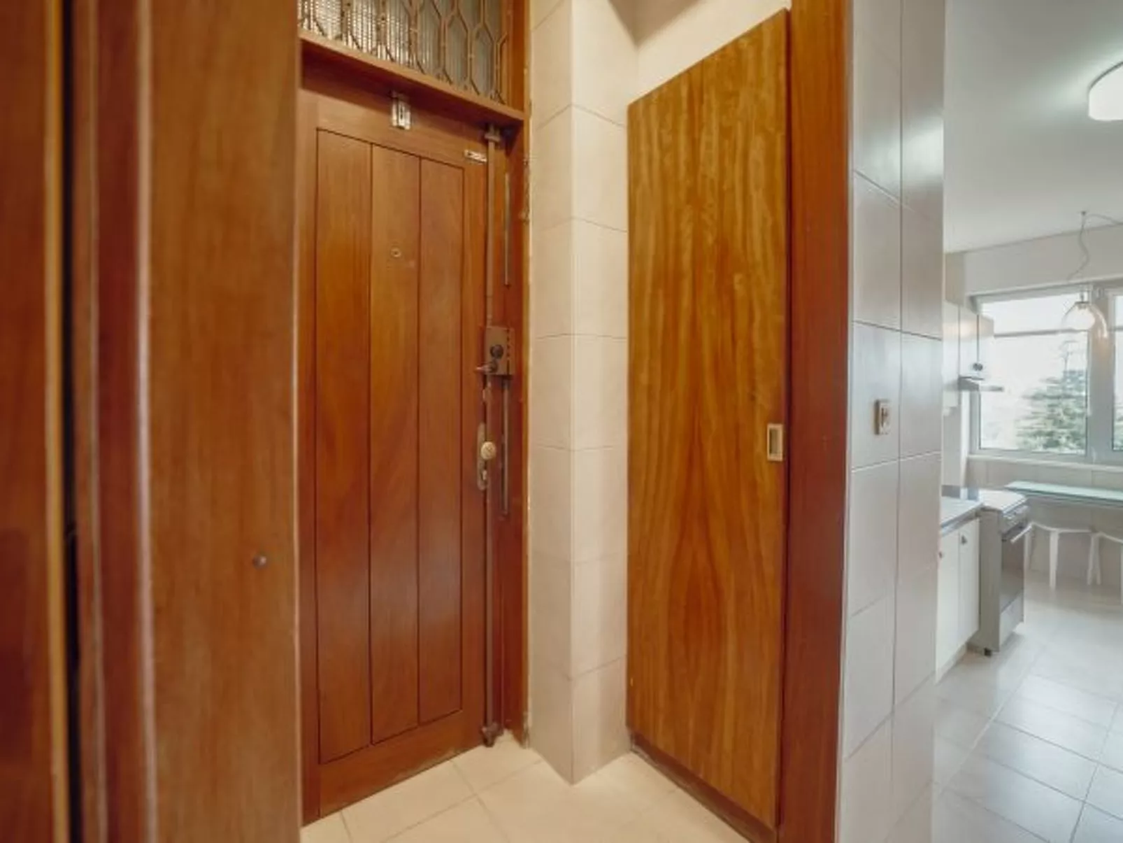 GRAND BOTANIC GARDEN APARTMENT by VACATIONY - Inside