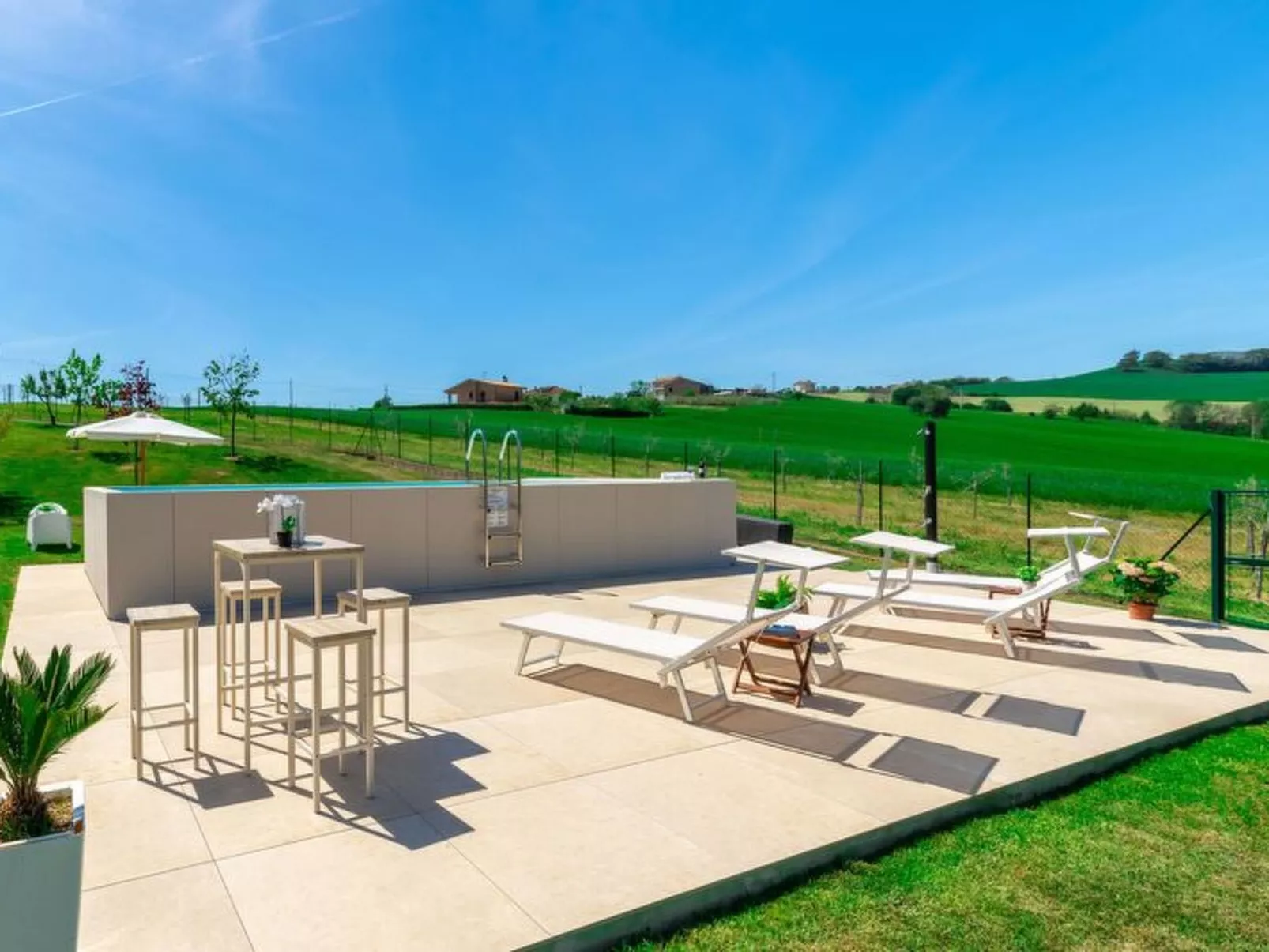 Villa Clair - Draußen