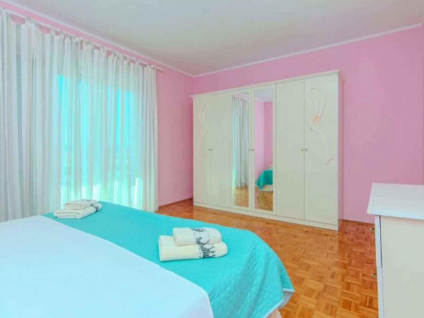 Villa Annamaria with large pool, Zadar - Image-tags.info