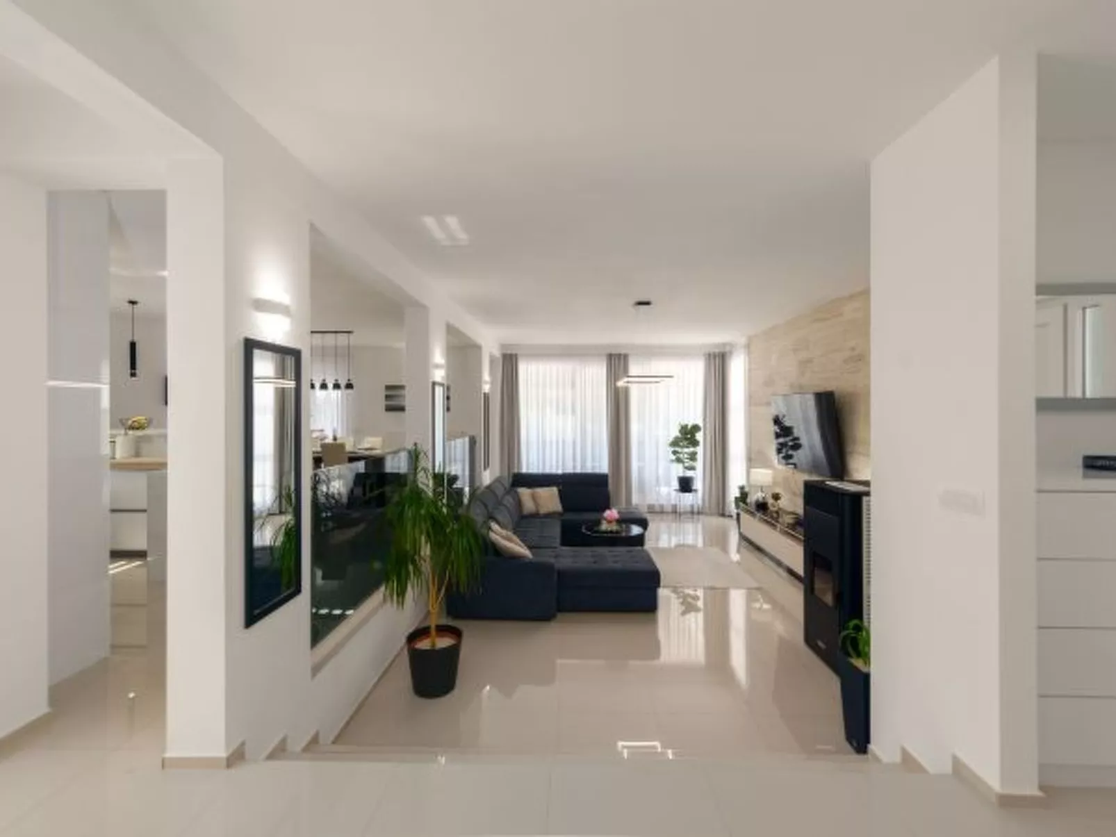 Villa Miranda with pool - Image-tags.info