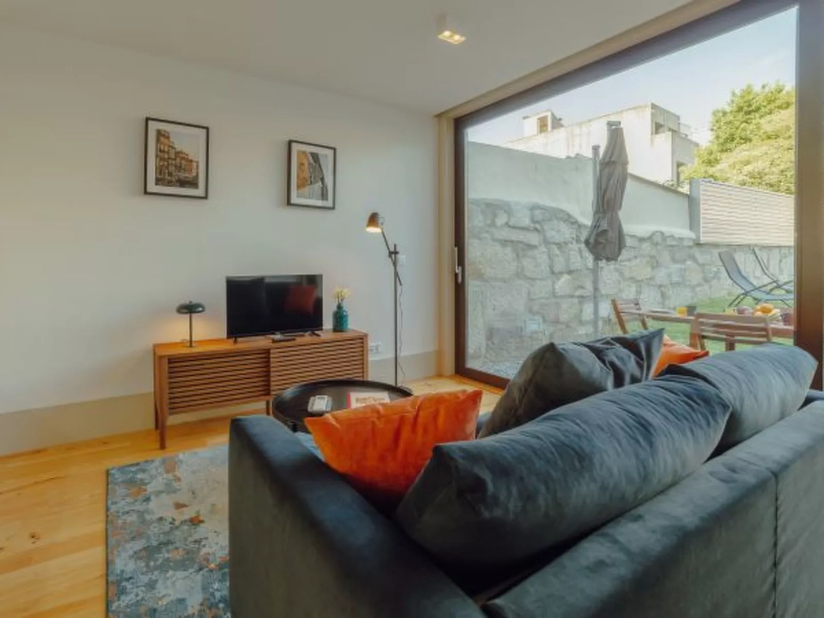 LEGACY OPORTO PREMIUM APARTMENT B by VACATIONY - Inside