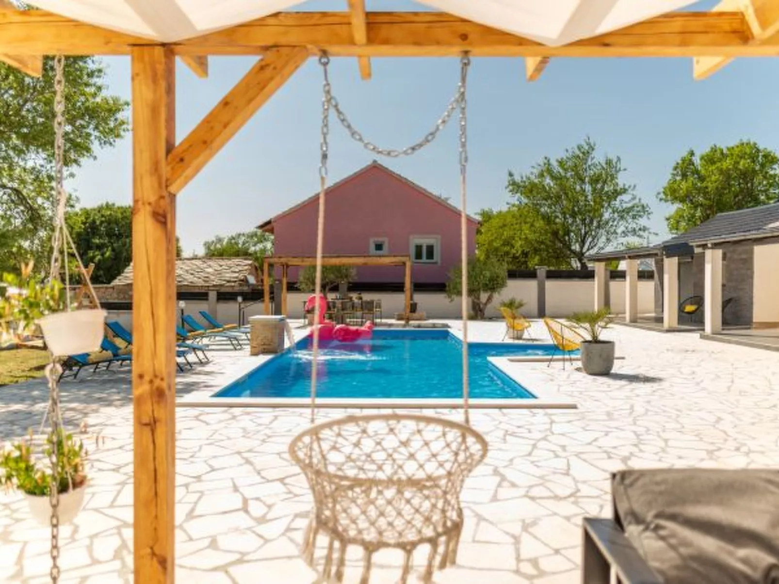 Unique Villa V with pool - Image-tags.info