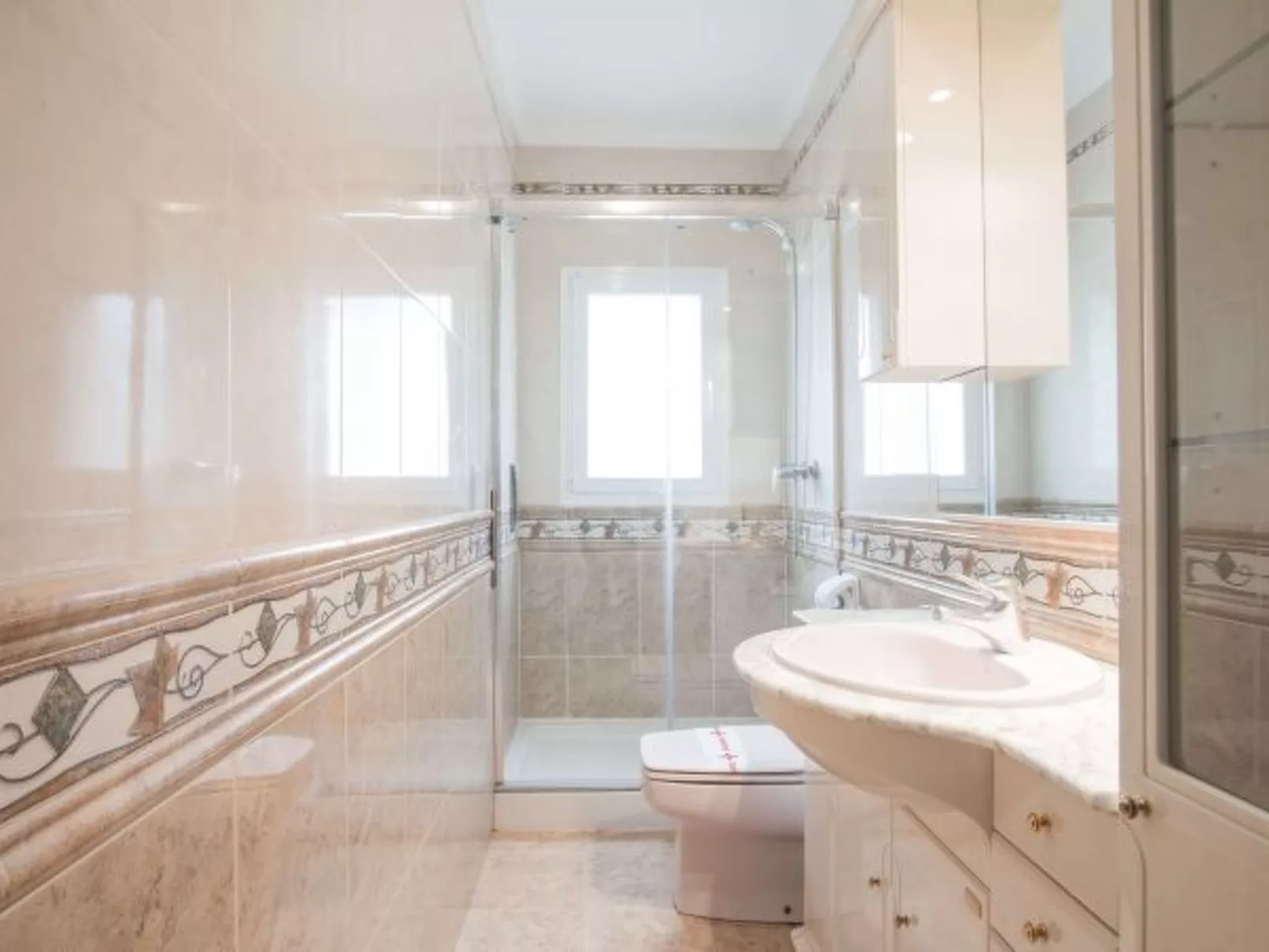 Villa Zelda - PlusHolidays - Image-tags.info