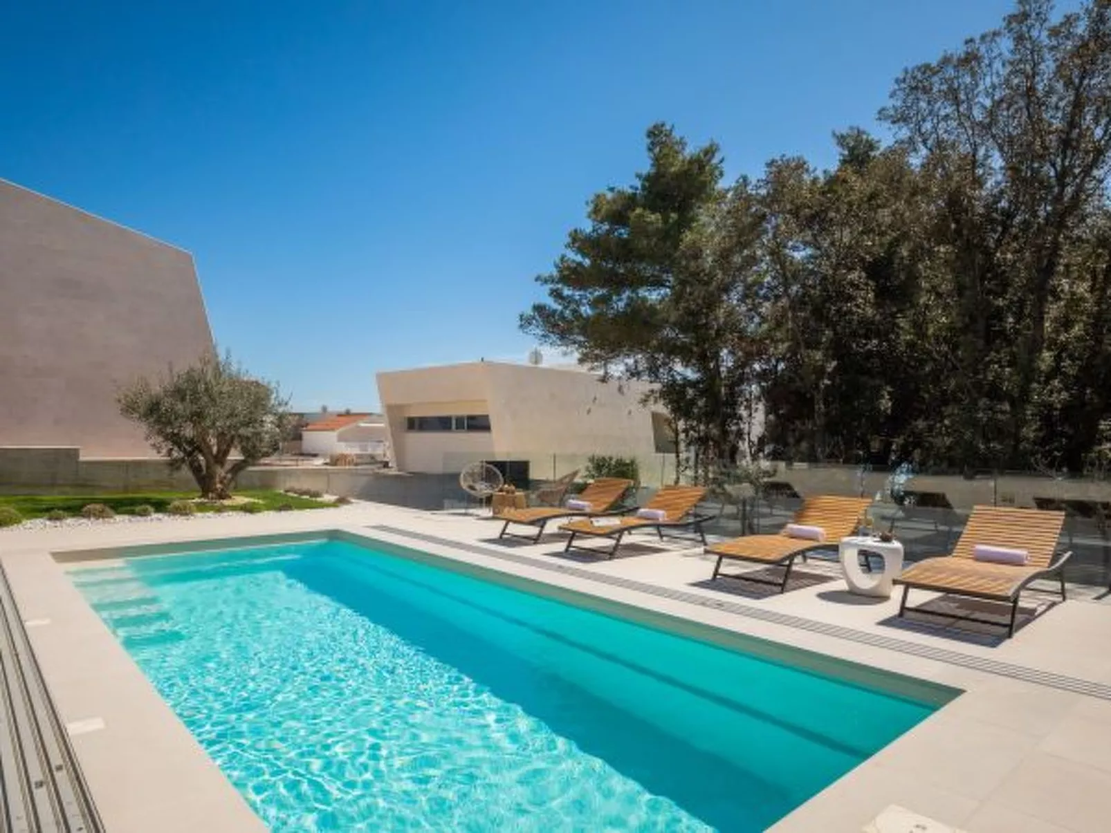 Villa Acacia with heated pool - Image-tags.info