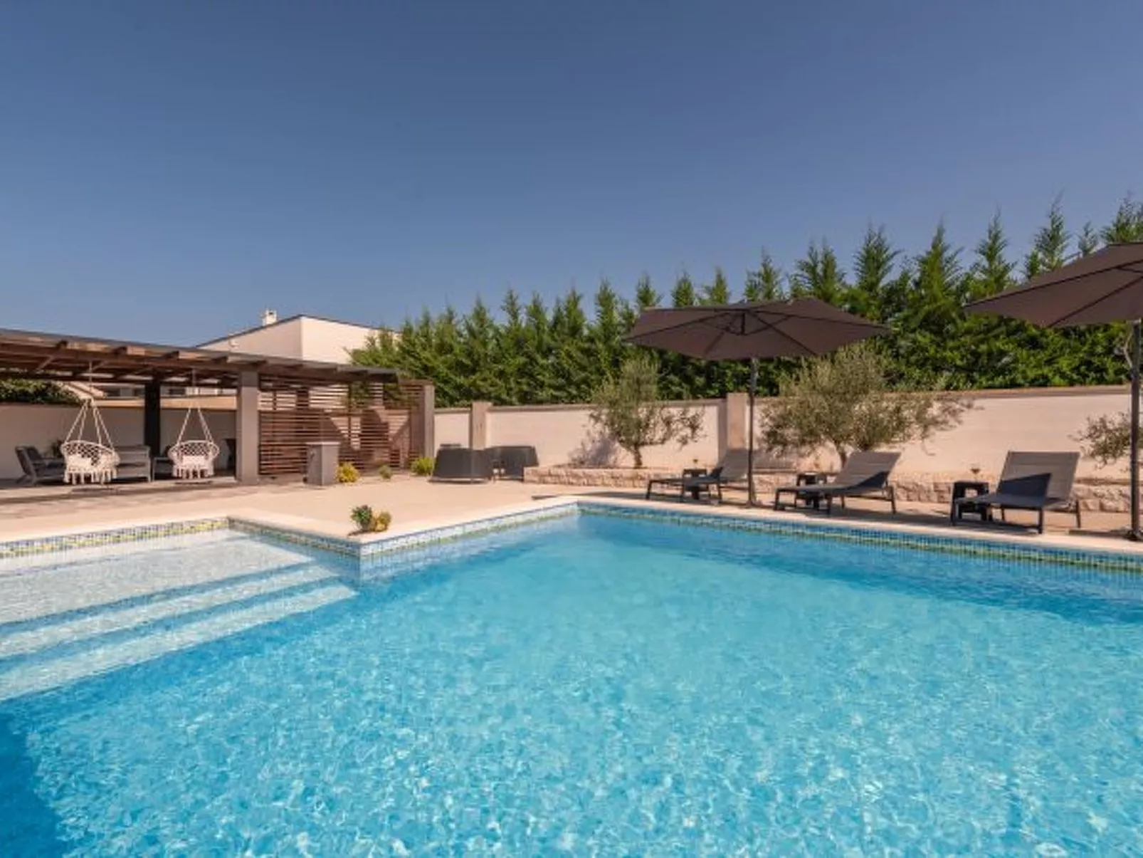 Villa Miranda with pool - Image-tags.info