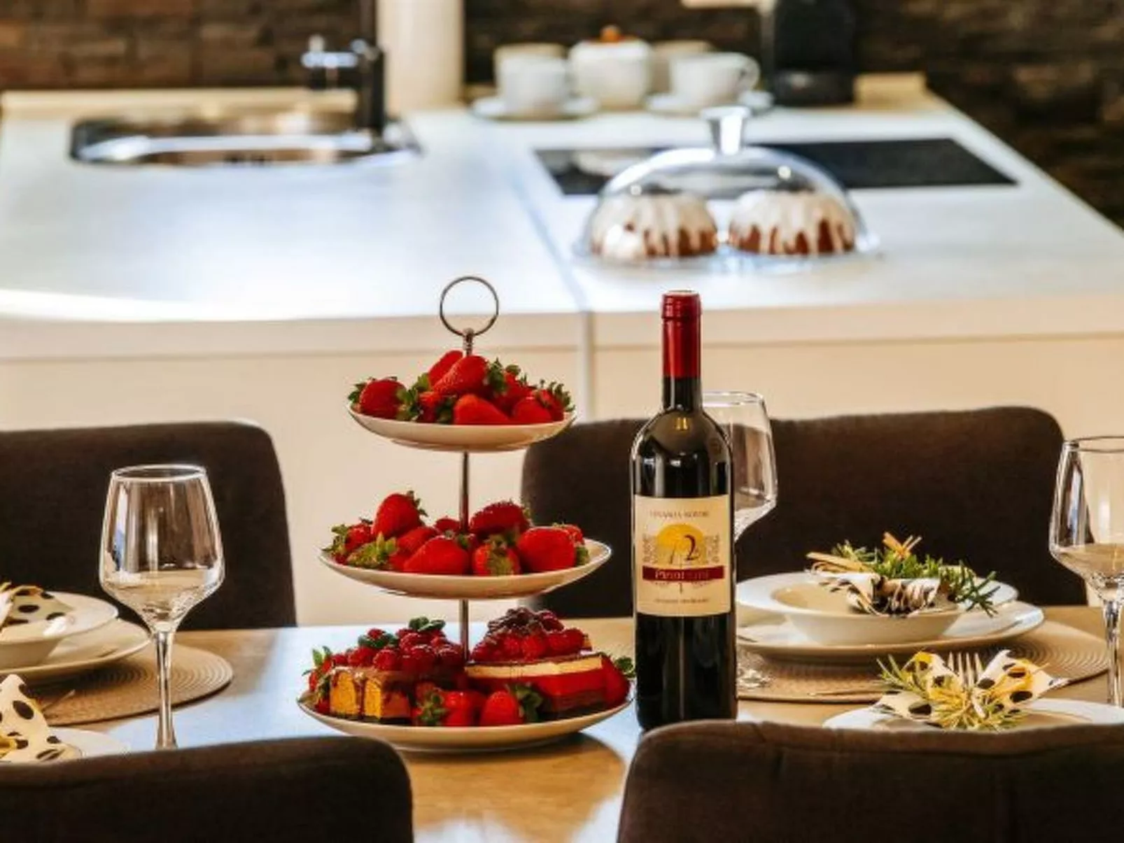 Villa Enna with heated pool - Image-tags.info