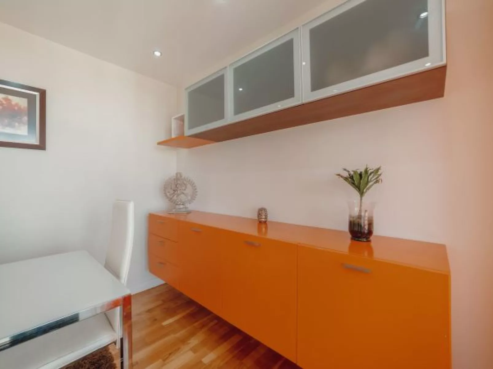 DOWNTOWN GRAND TOWER VIEW by VACATIONY - Inside