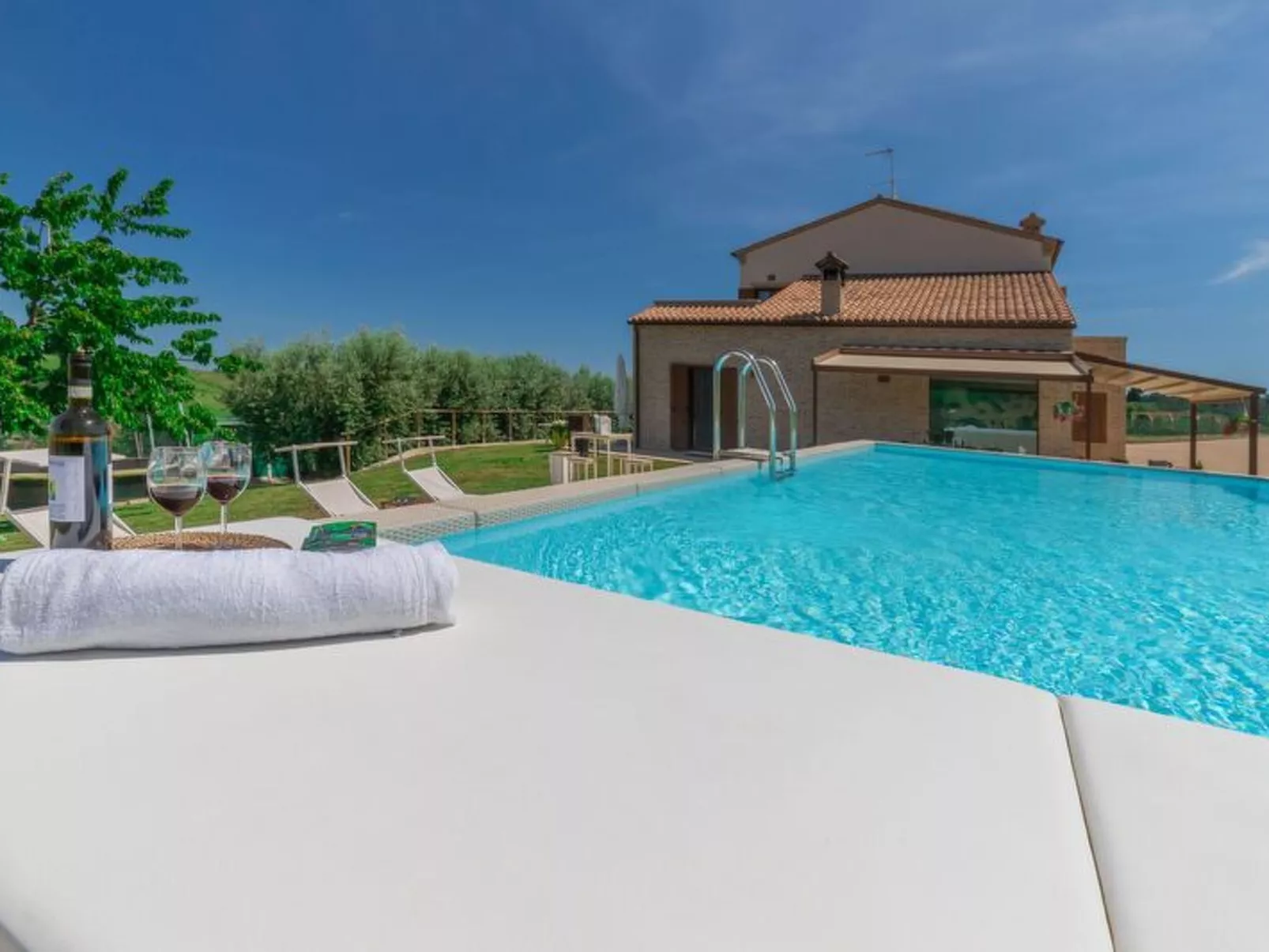 Villa Clair - Draußen