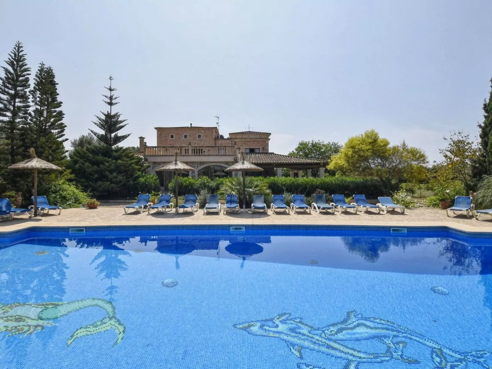 In Campos mit Privatem Pool - Draußen