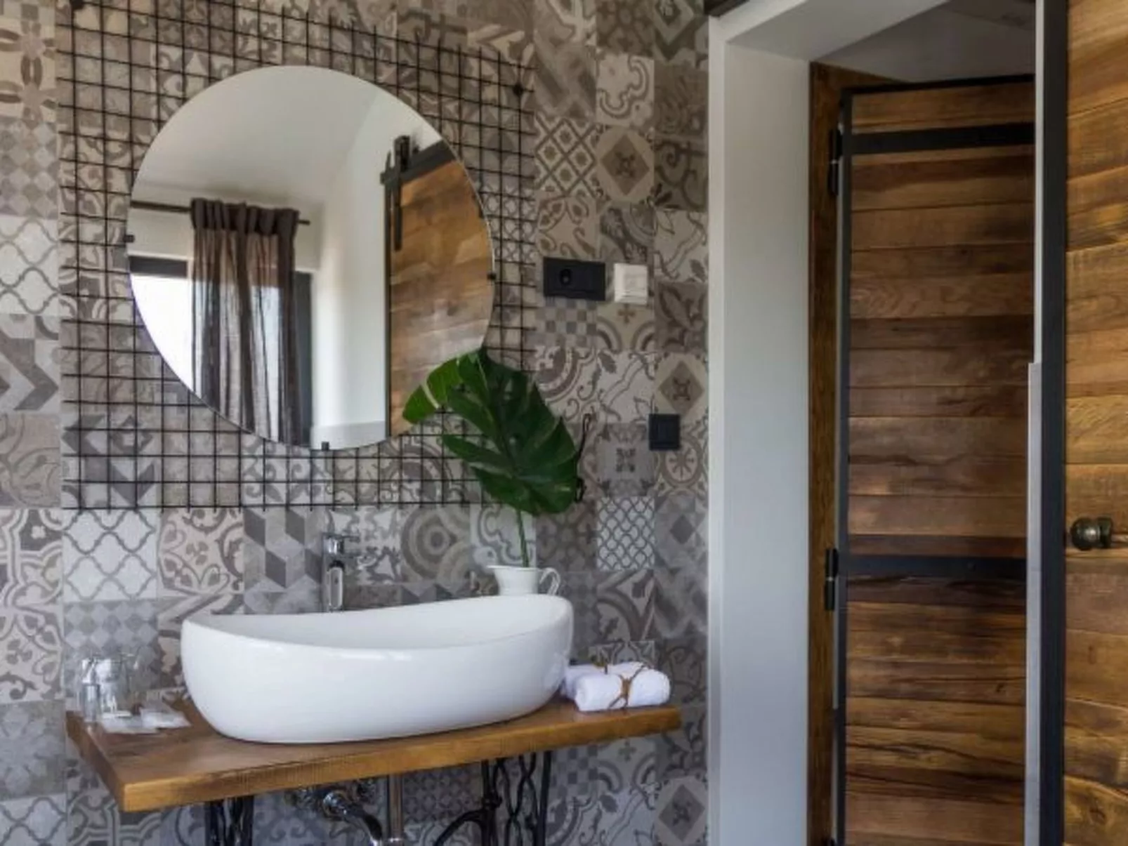 Villa Royal with heated pool - Image-tags.info