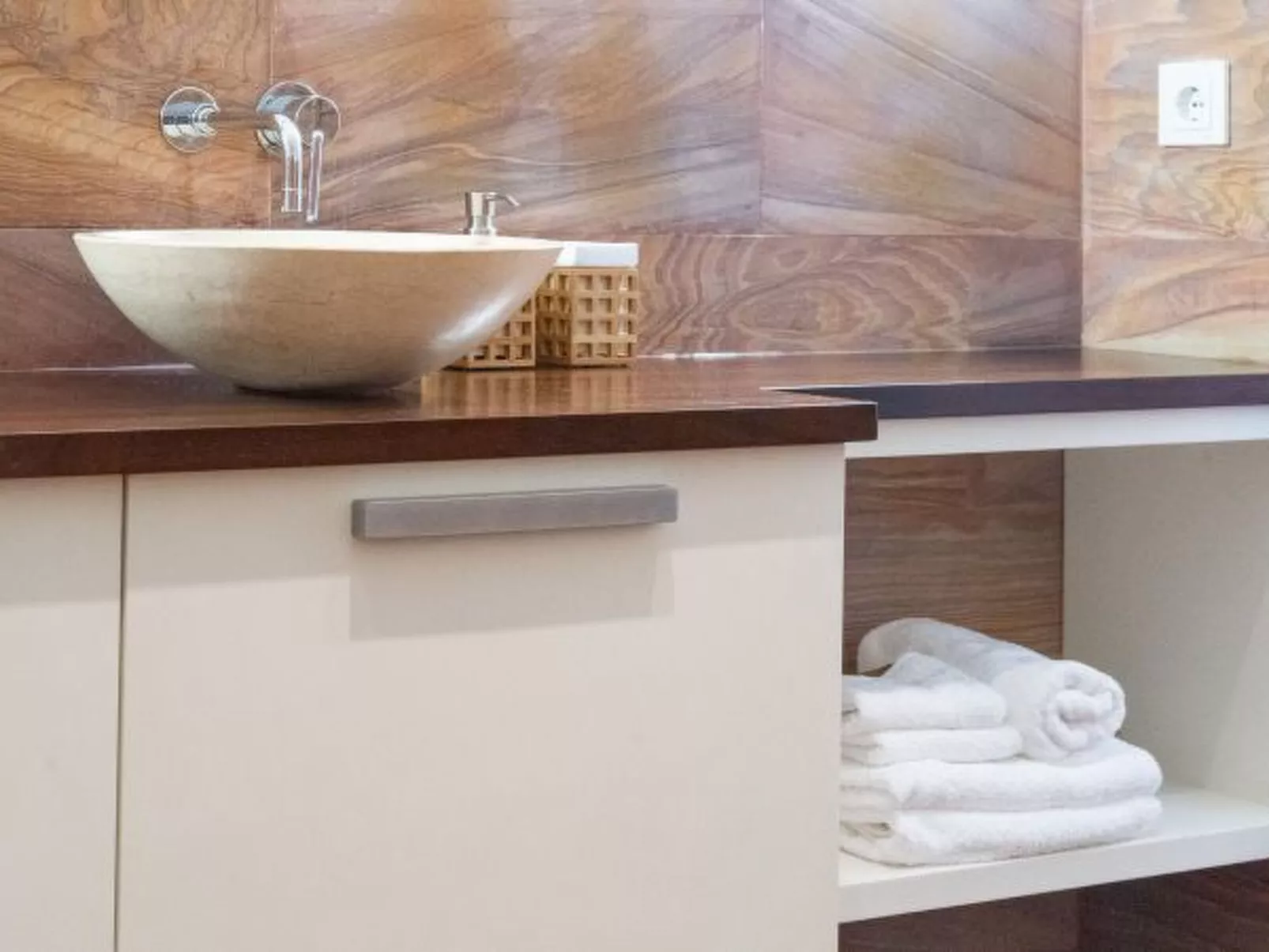 Villa Madrugada, beachside villa in Costabella - Image-tags.info