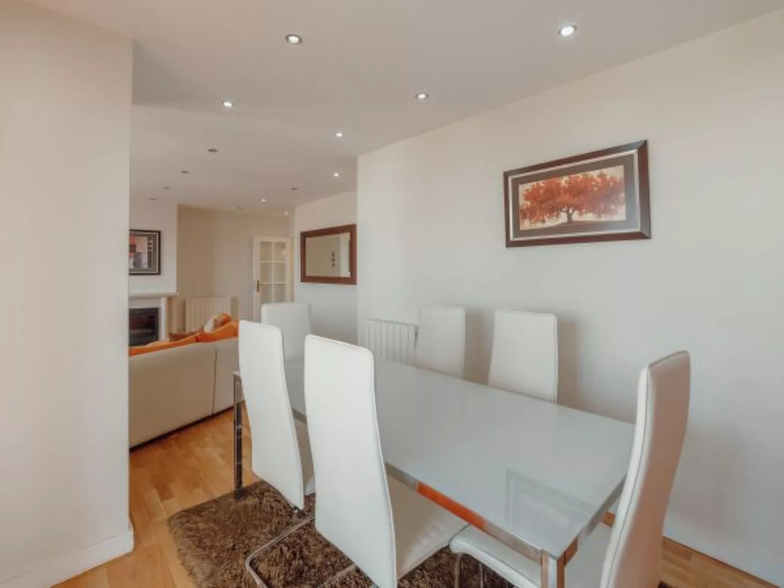 DOWNTOWN GRAND TOWER VIEW by VACATIONY - Inside