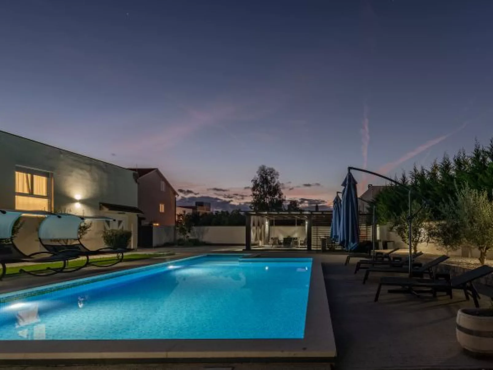 Villa Miranda with pool - Image-tags.info