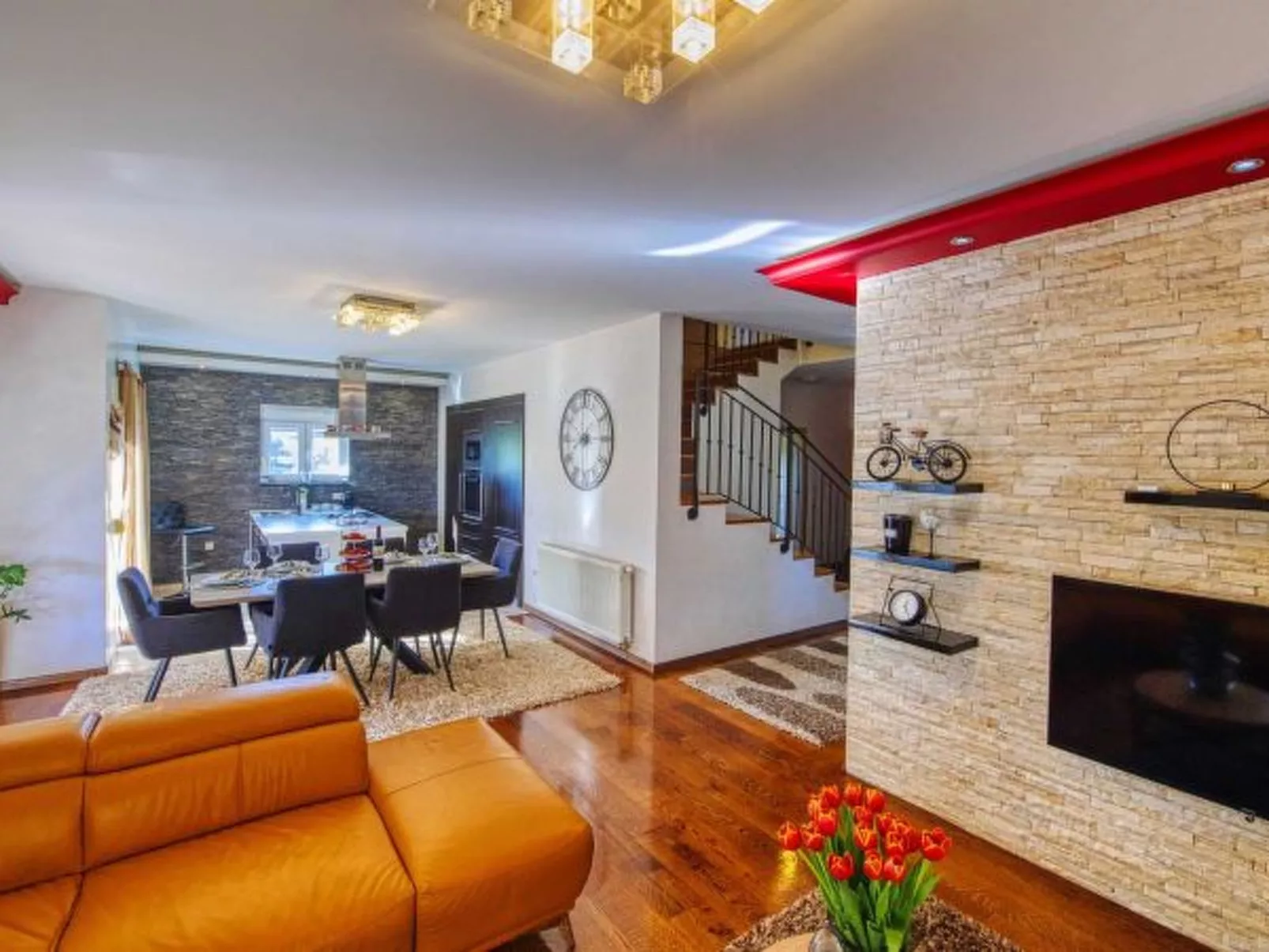 Villa Enna with heated pool - Image-tags.info