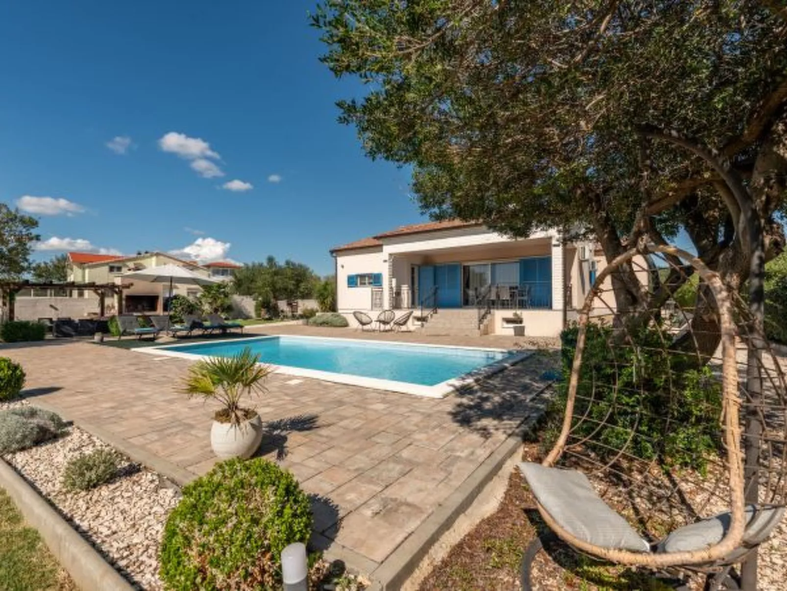 Casa Kamber with pool - Image-tags.info