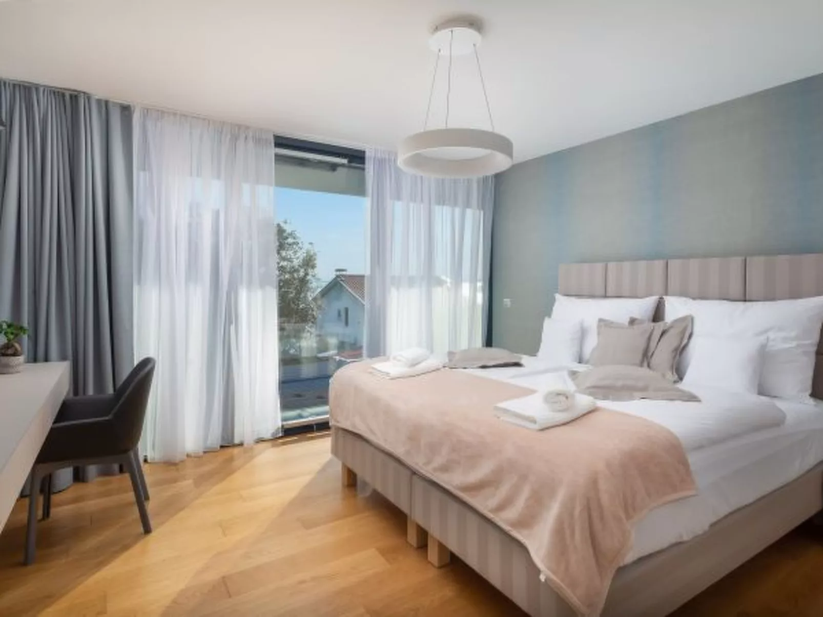 Villa Acacia with heated pool - Image-tags.info