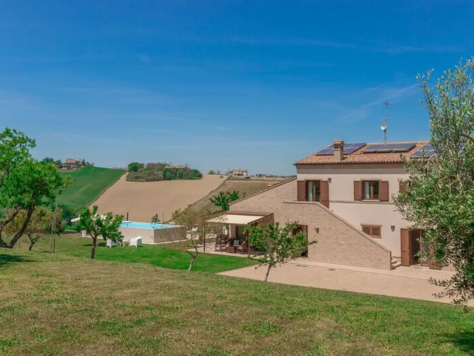 Villa Clair - Draußen