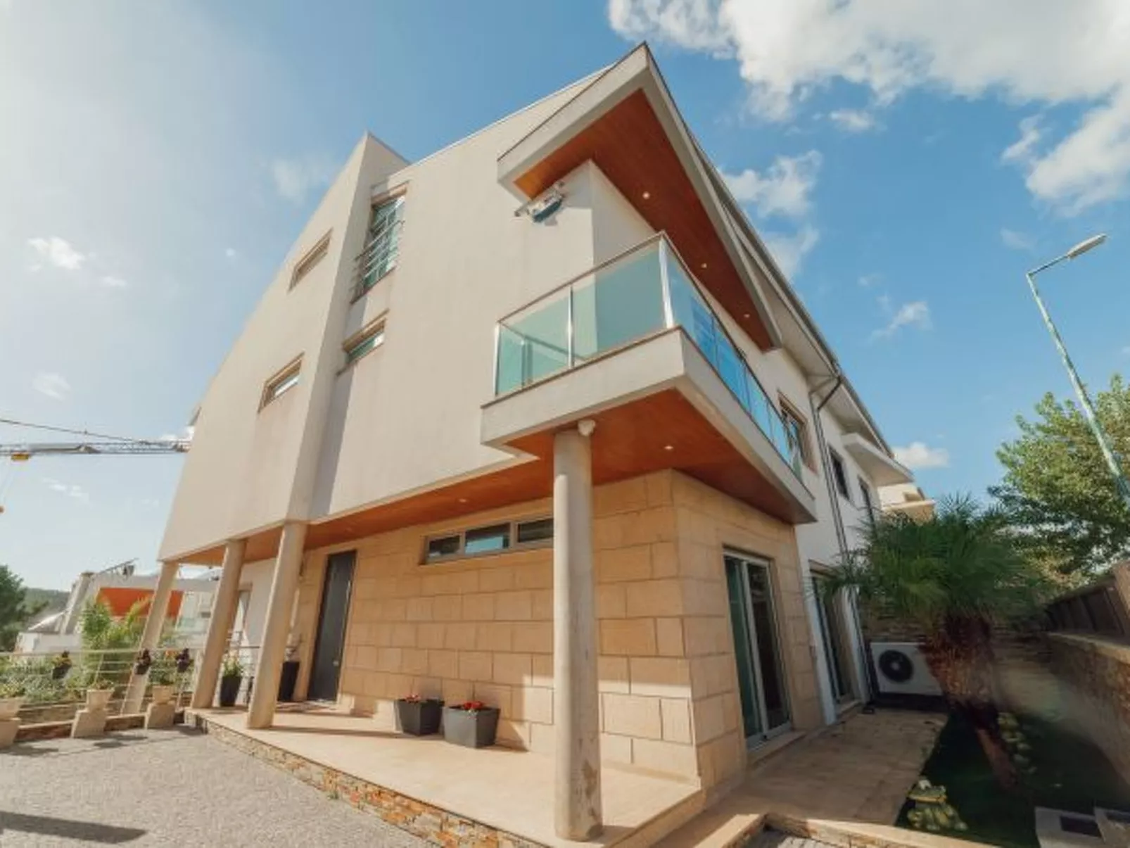 POOL & CINEMA VILLA by VACATIONY - Outside