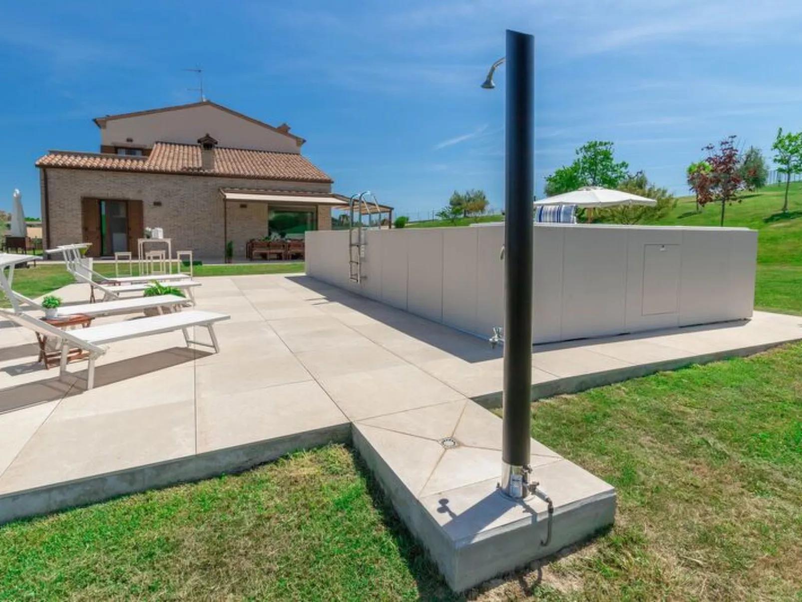 Villa Clair - Draußen