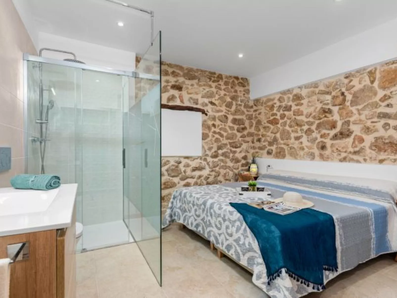 Villa Joan - PlusHolidays - Image-tags.info