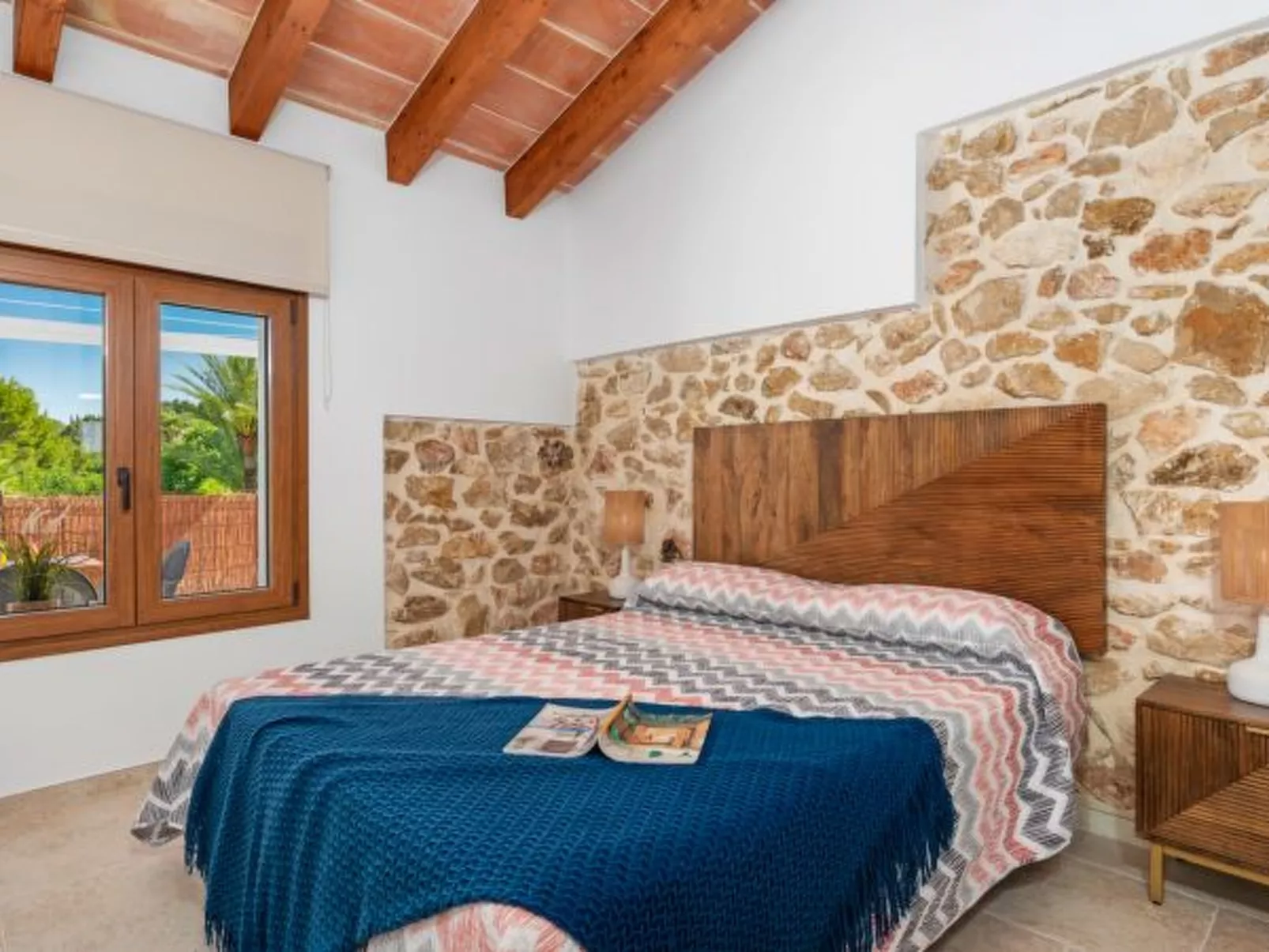 Villa Joan - PlusHolidays - Image-tags.info