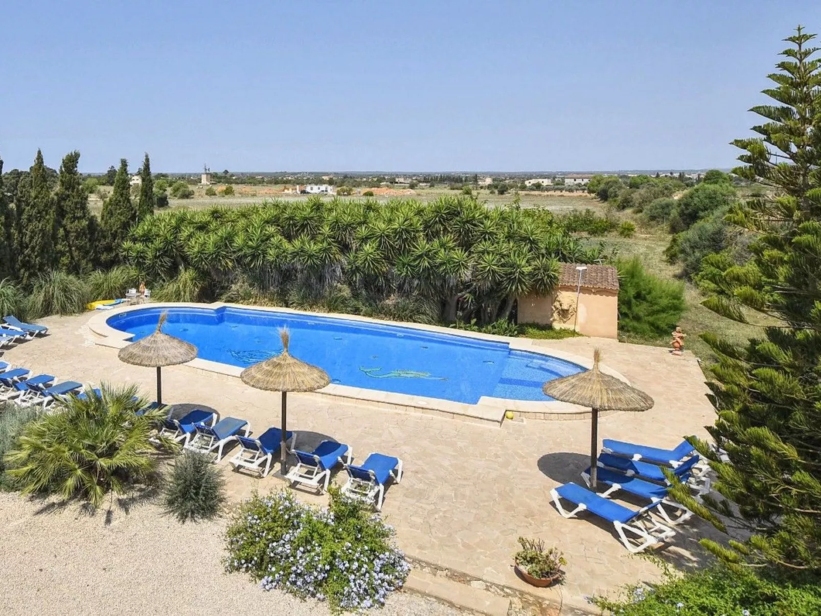 In Campos mit Privatem Pool - Draußen