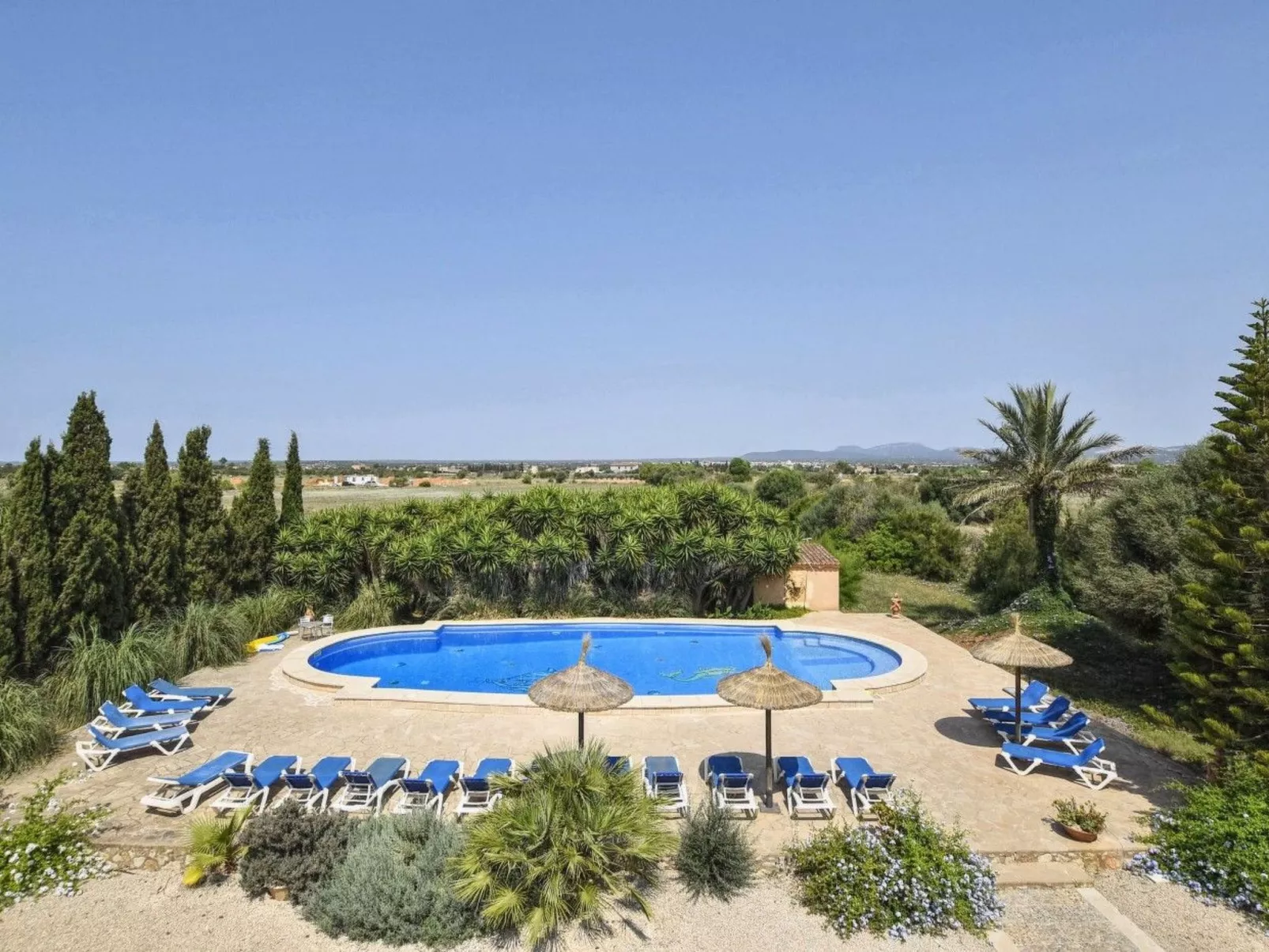 In Campos mit Privatem Pool - Draußen