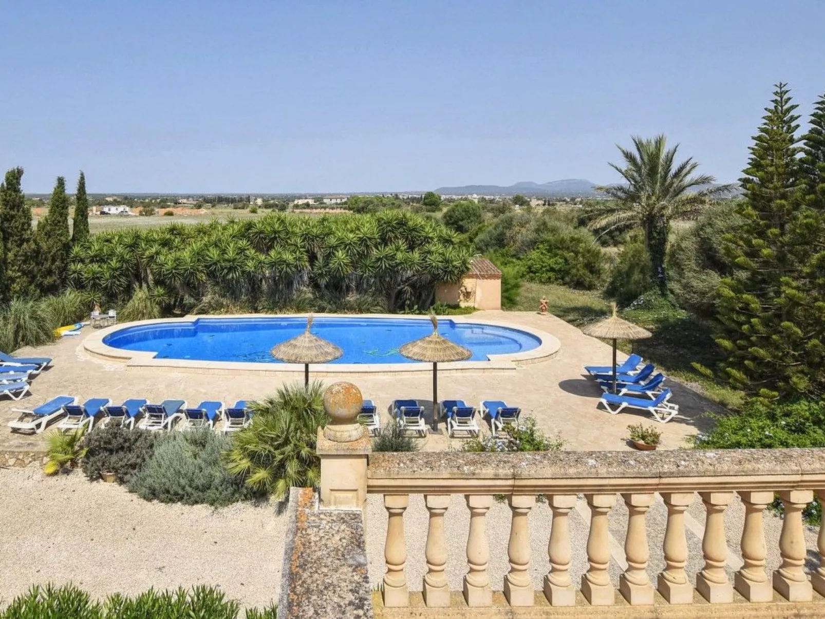 In Campos mit Privatem Pool - Draußen