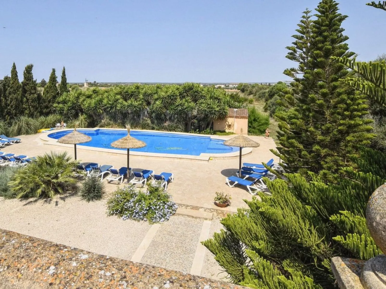 In Campos mit Privatem Pool - Draußen