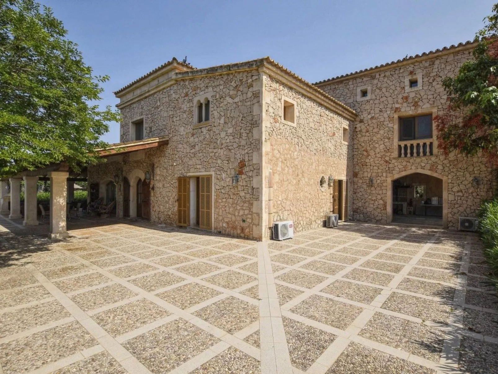 In Campos mit Privatem Pool - Draußen