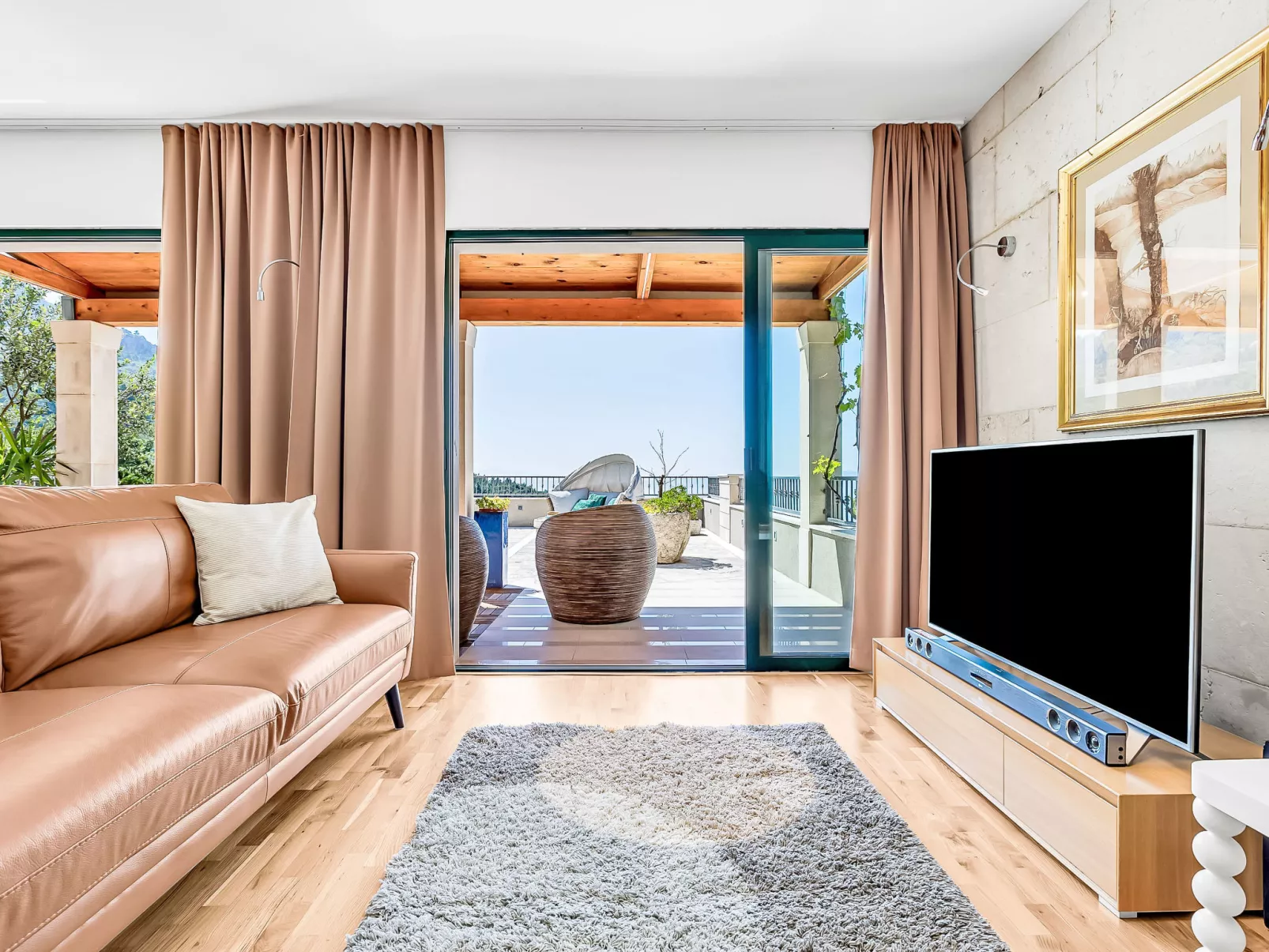 "Villa Rita" mit Blick auf das Wasser