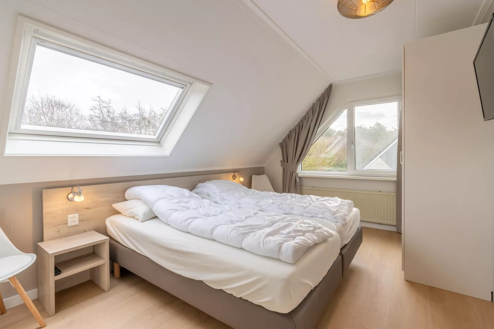 Kamperfoelie 77 - Schlafzimmer