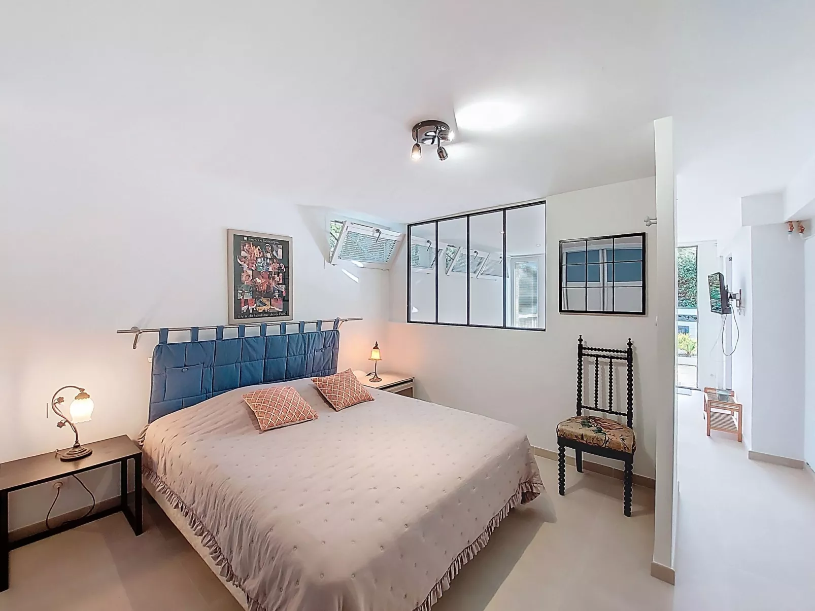 La Victoria - Inside