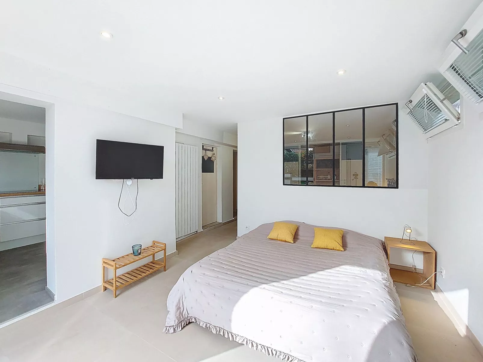 La Victoria - Inside