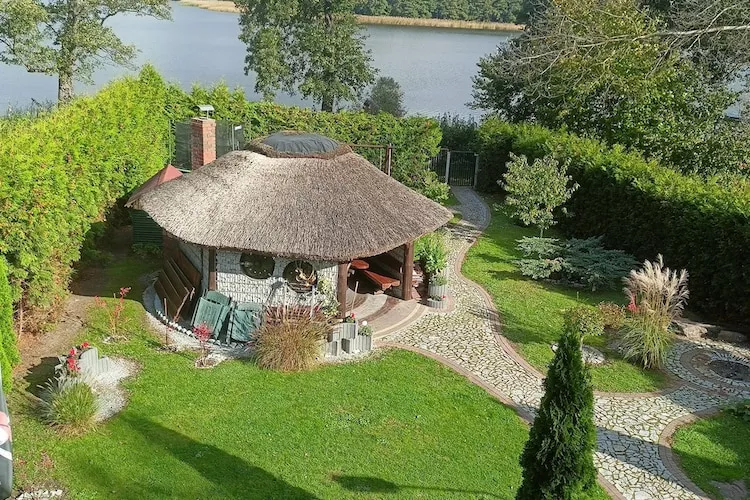 	Dom wakacyjny nad jeziorem Goszcza w Lubrzy dla max 5 osób - Gardens in summer