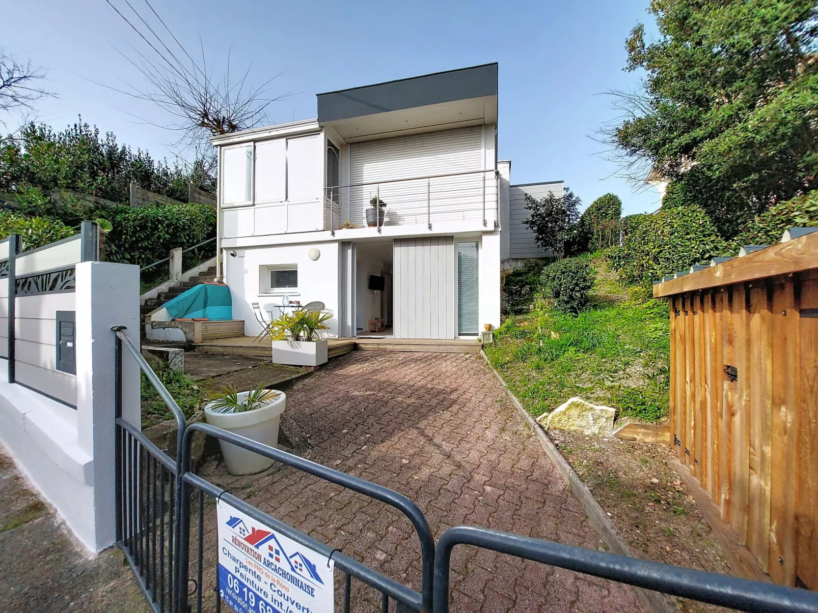 La Victoria - Outside