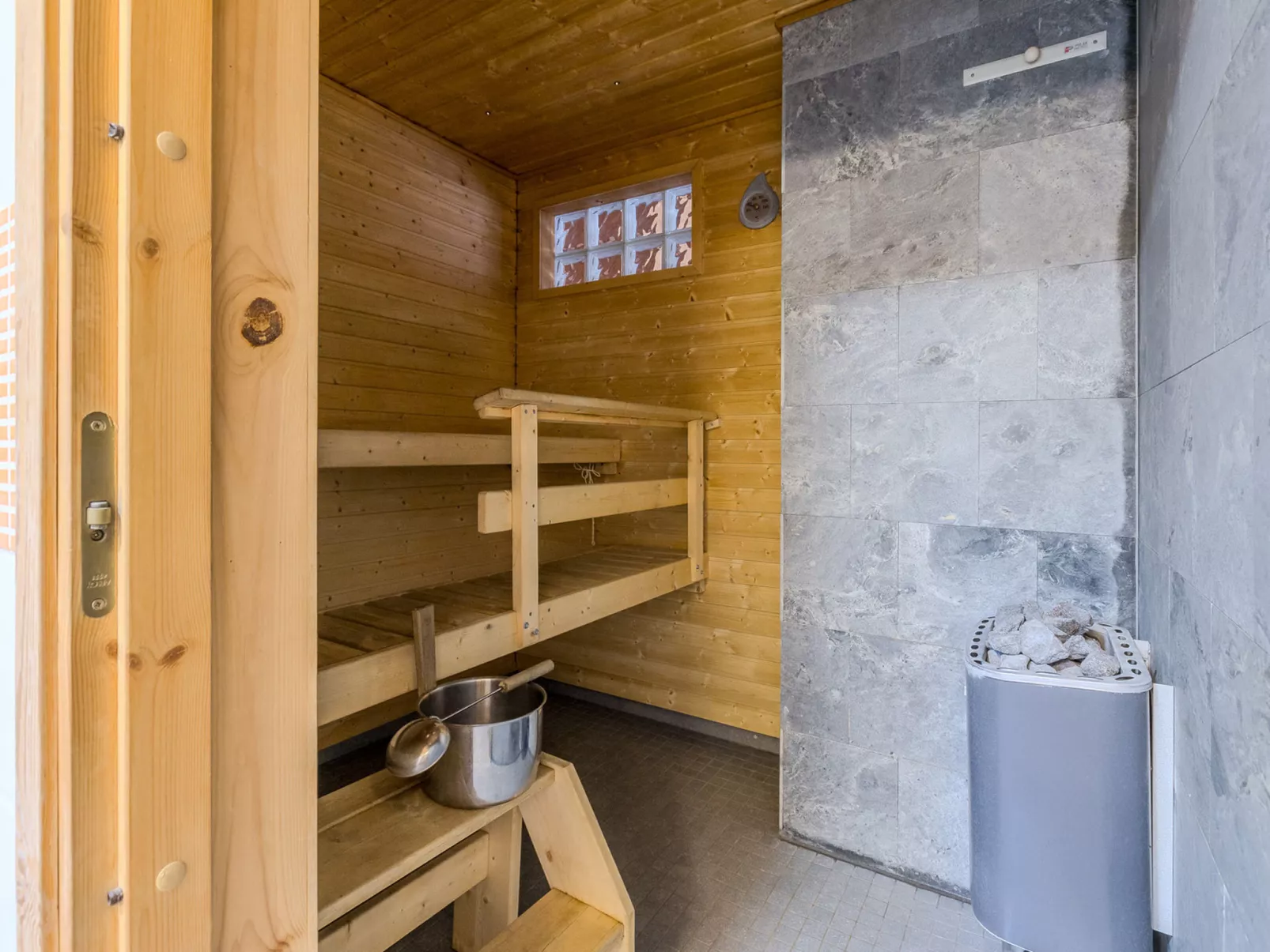 Kainaloranta - Dedans