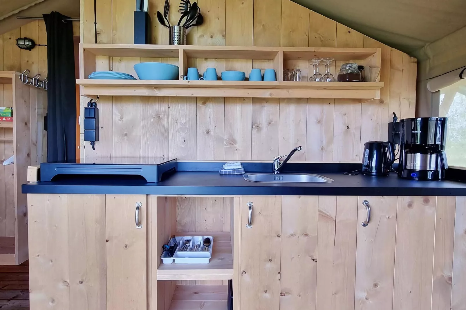 Luxe glamping met badkamer 2-Kitchen