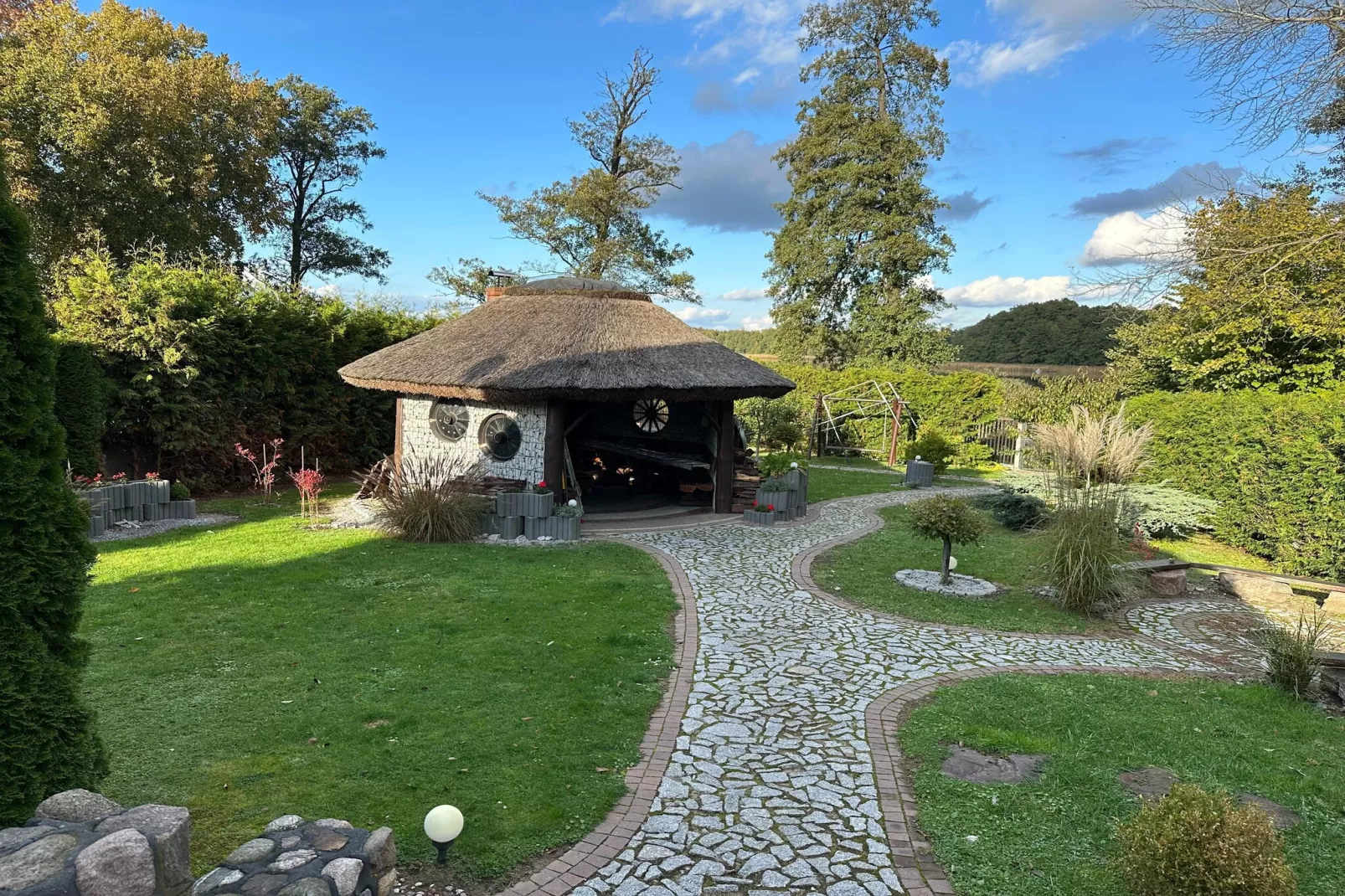 	Dom wakacyjny nad jeziorem Goszcza w Lubrzy dla max 5 osób - Gardens in summer