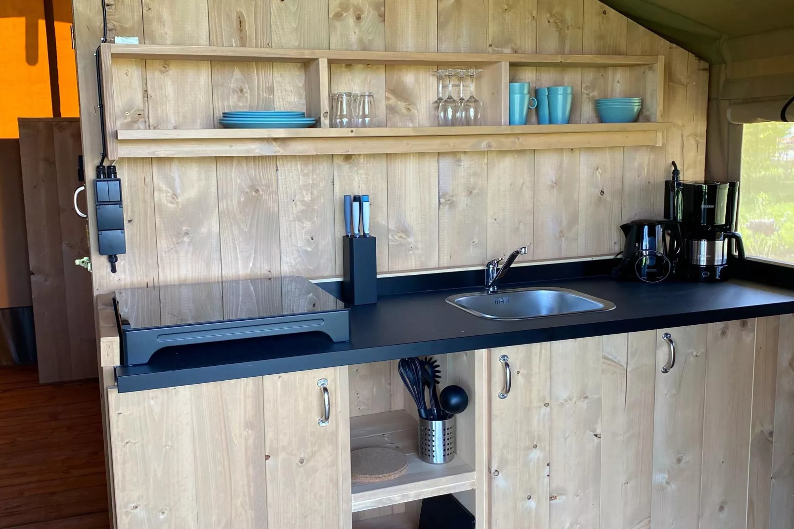 Luxe glamping met badkamer 2-Kitchen