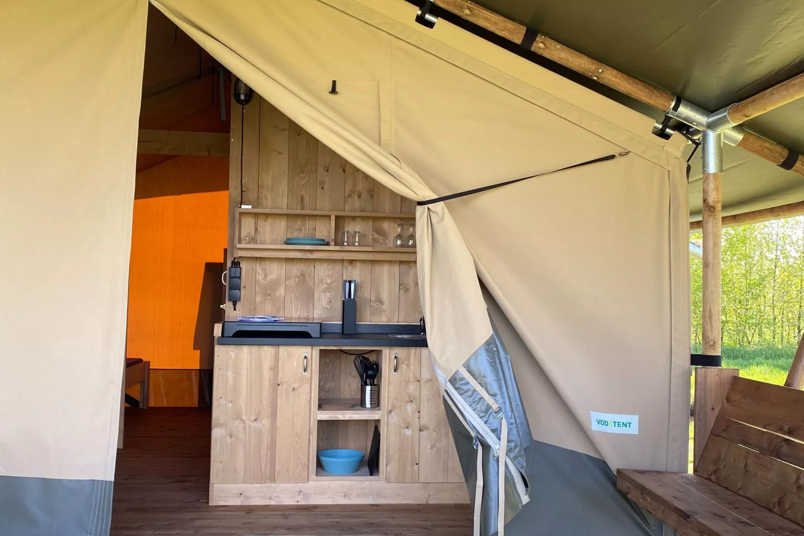 Luxe glamping met badkamer 2-Terrace balcony