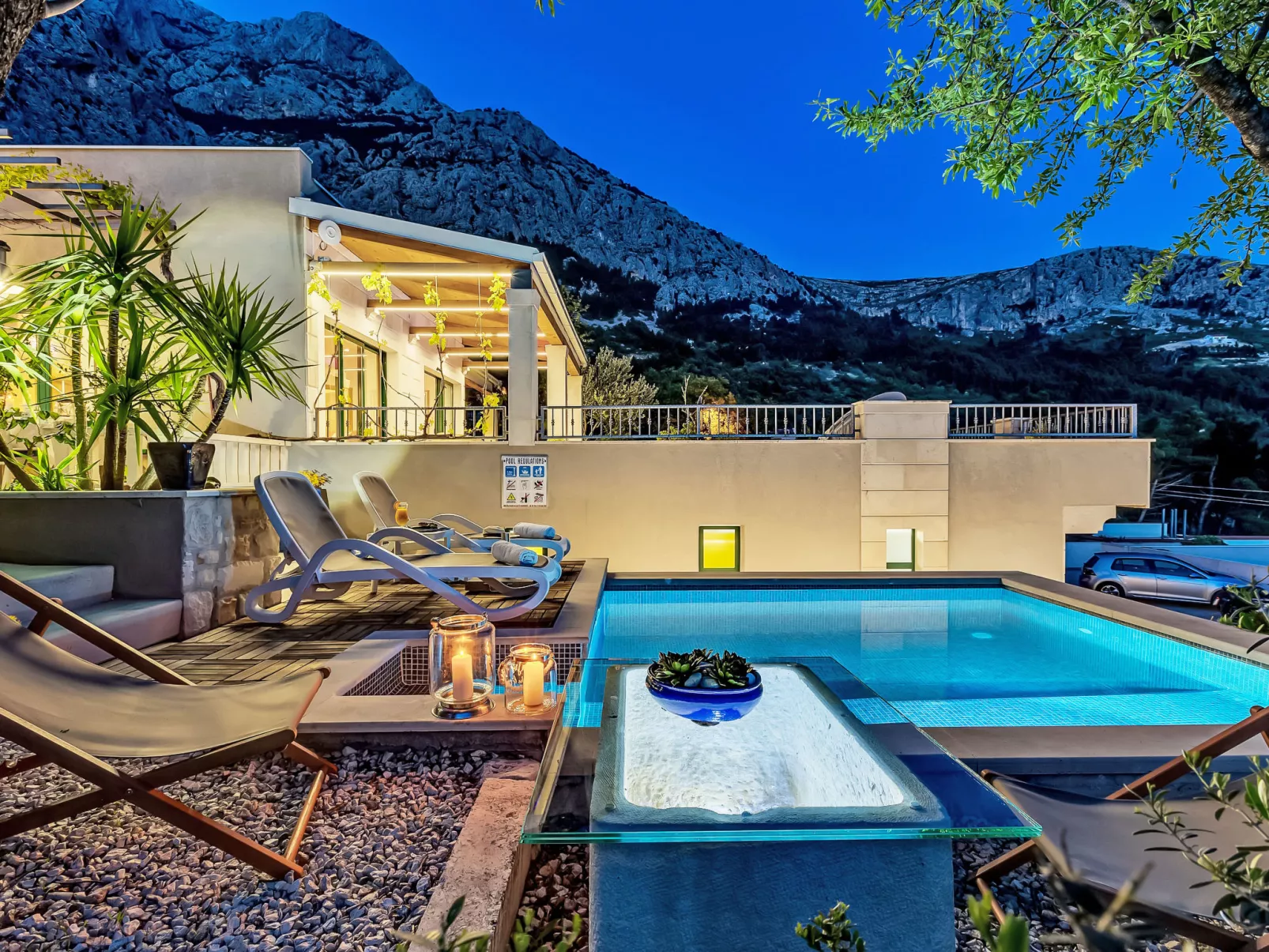 "Villa Rita" mit Blick auf das Wasser - Dehors