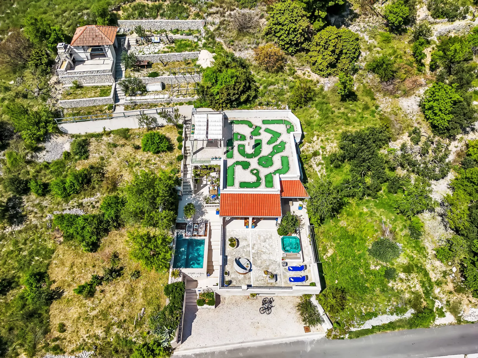"Villa Rita" mit Blick auf das Wasser - Dehors