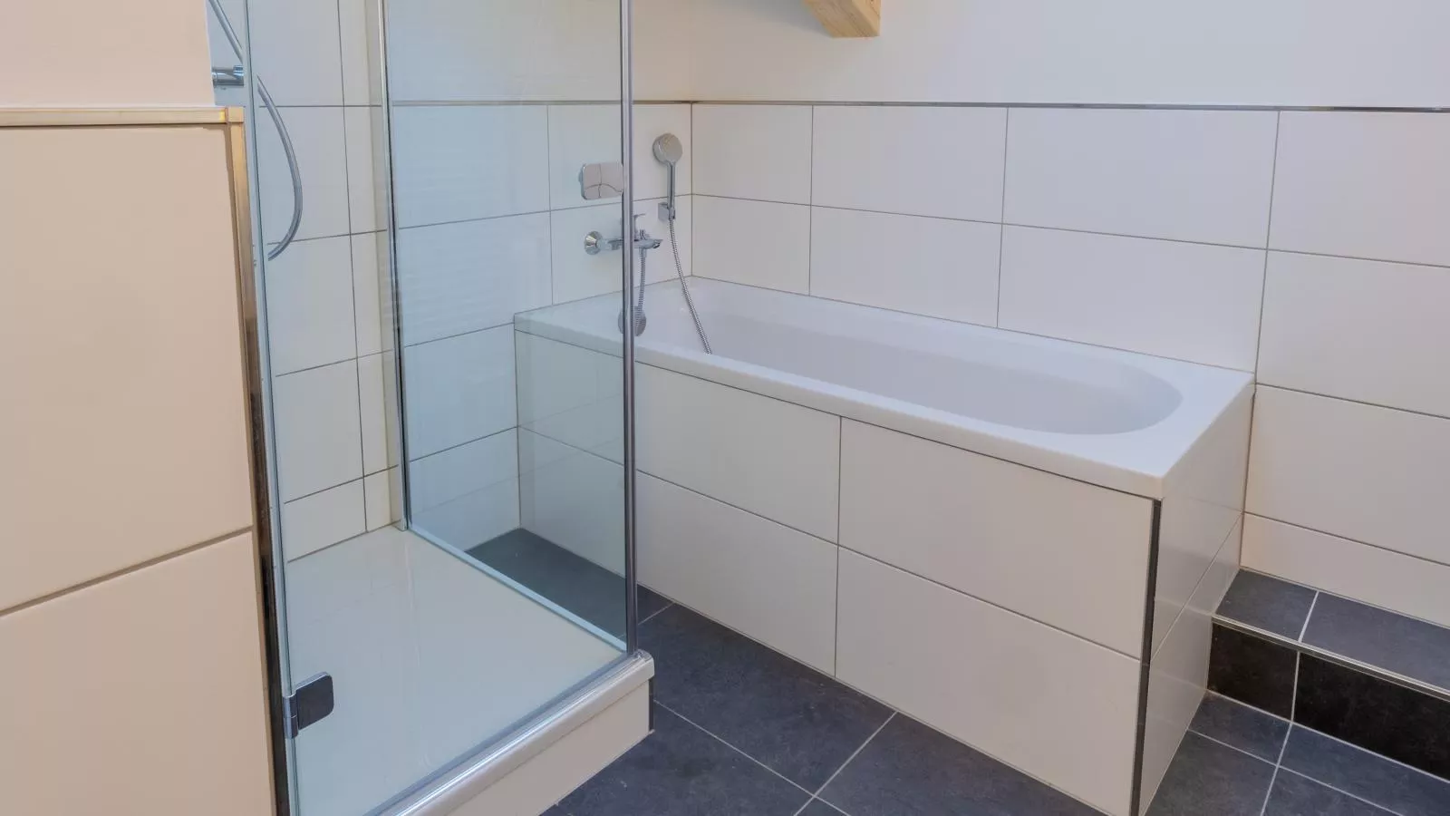 Kreischberg W18-Bathroom