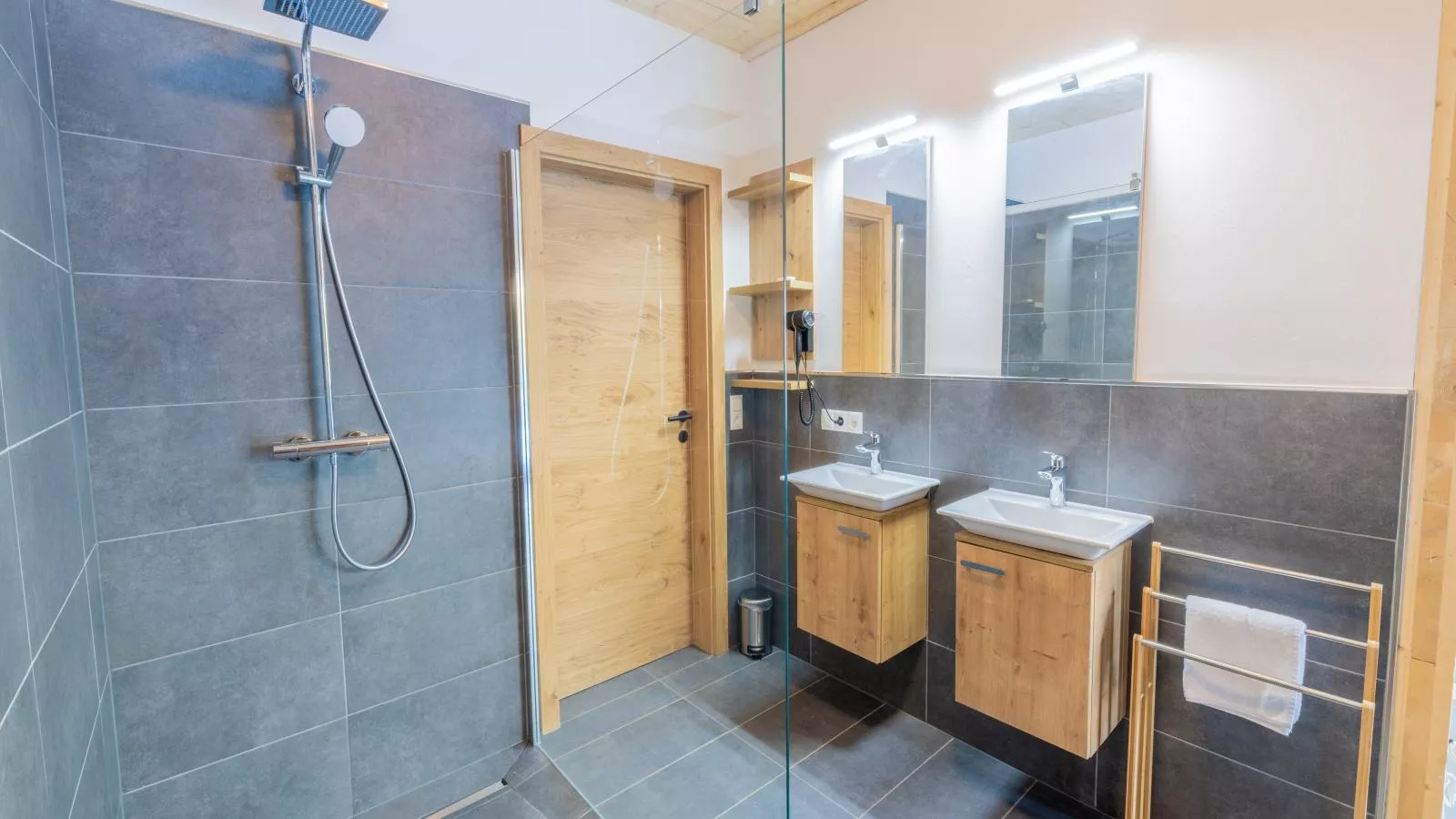 Kreischberg W18-Bathroom