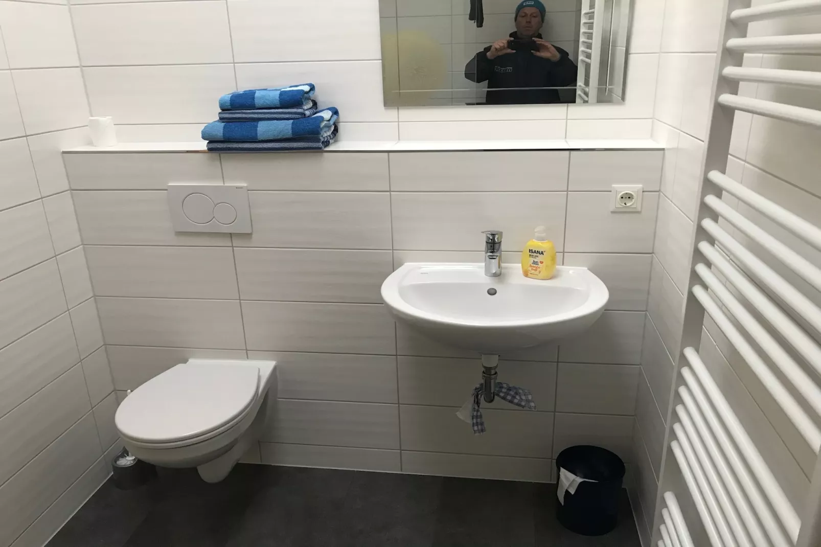 Im Elbsandsteingebirge - Bathroom