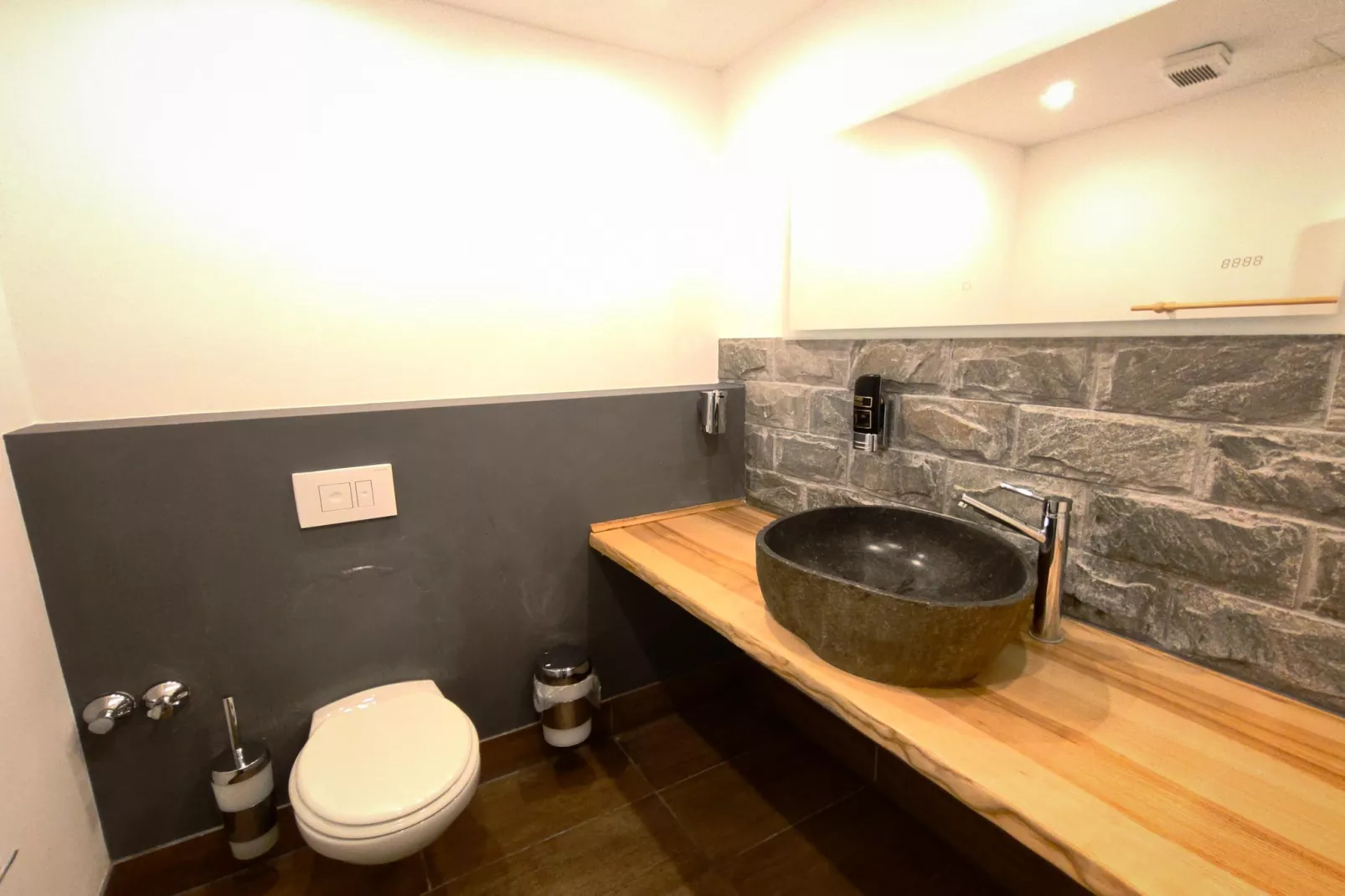 Family Suite / Standard Suit Room - Bathroom