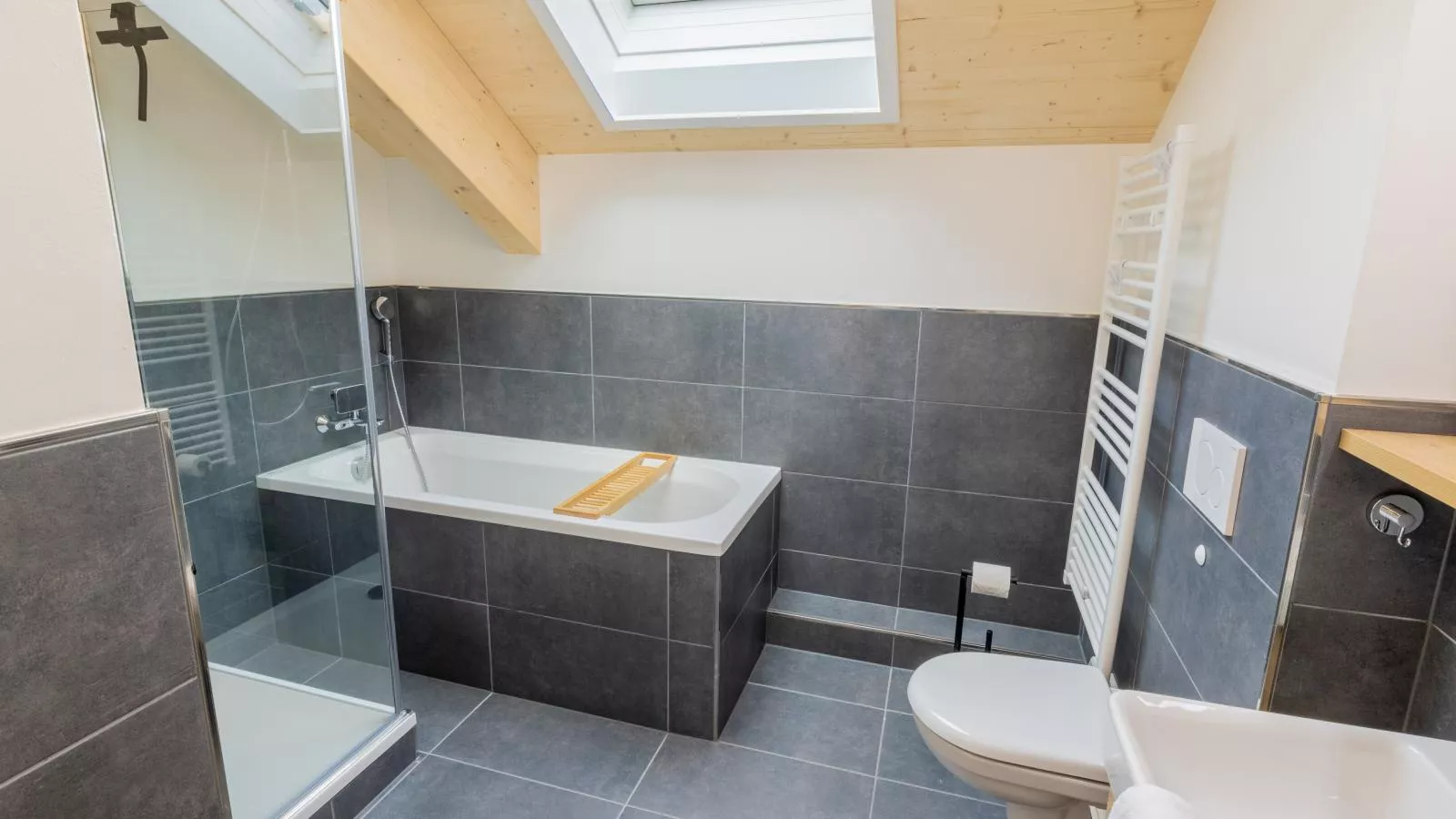 Kreischberg W21-Bathroom