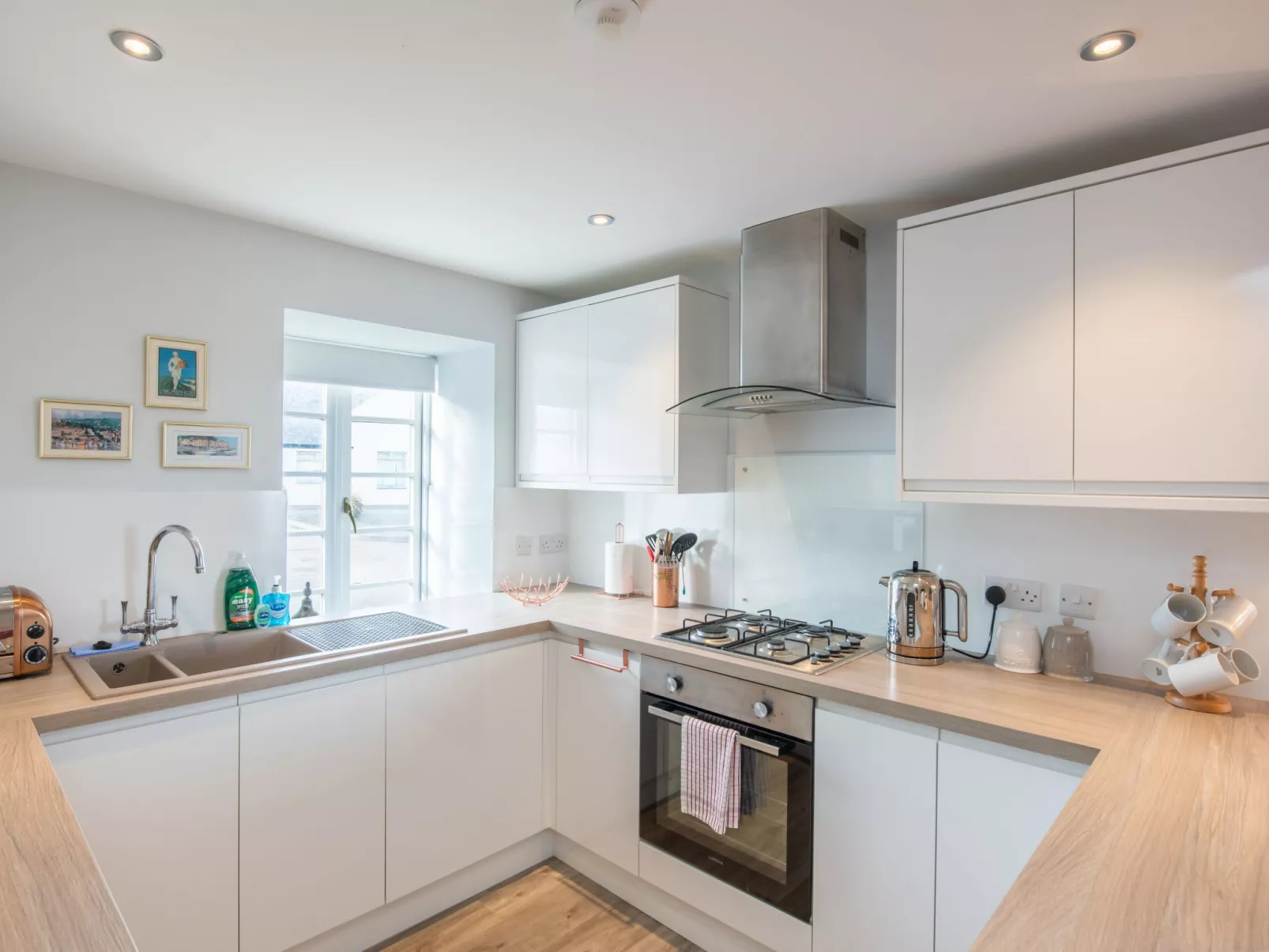 Marina View - Inside